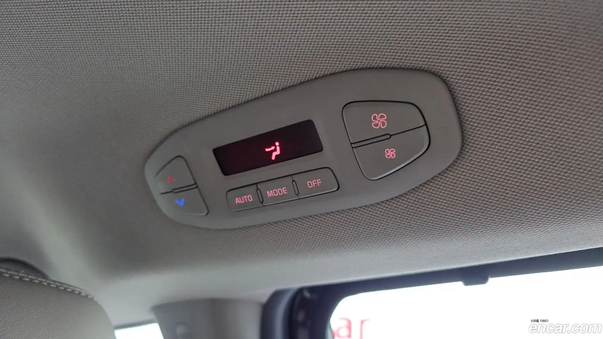 Canival Kia 2019.6-OPTION-041