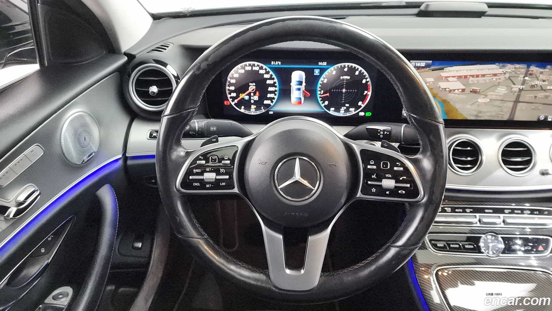 E-Class Mercedes-Benz 2019.1-OPTION-017