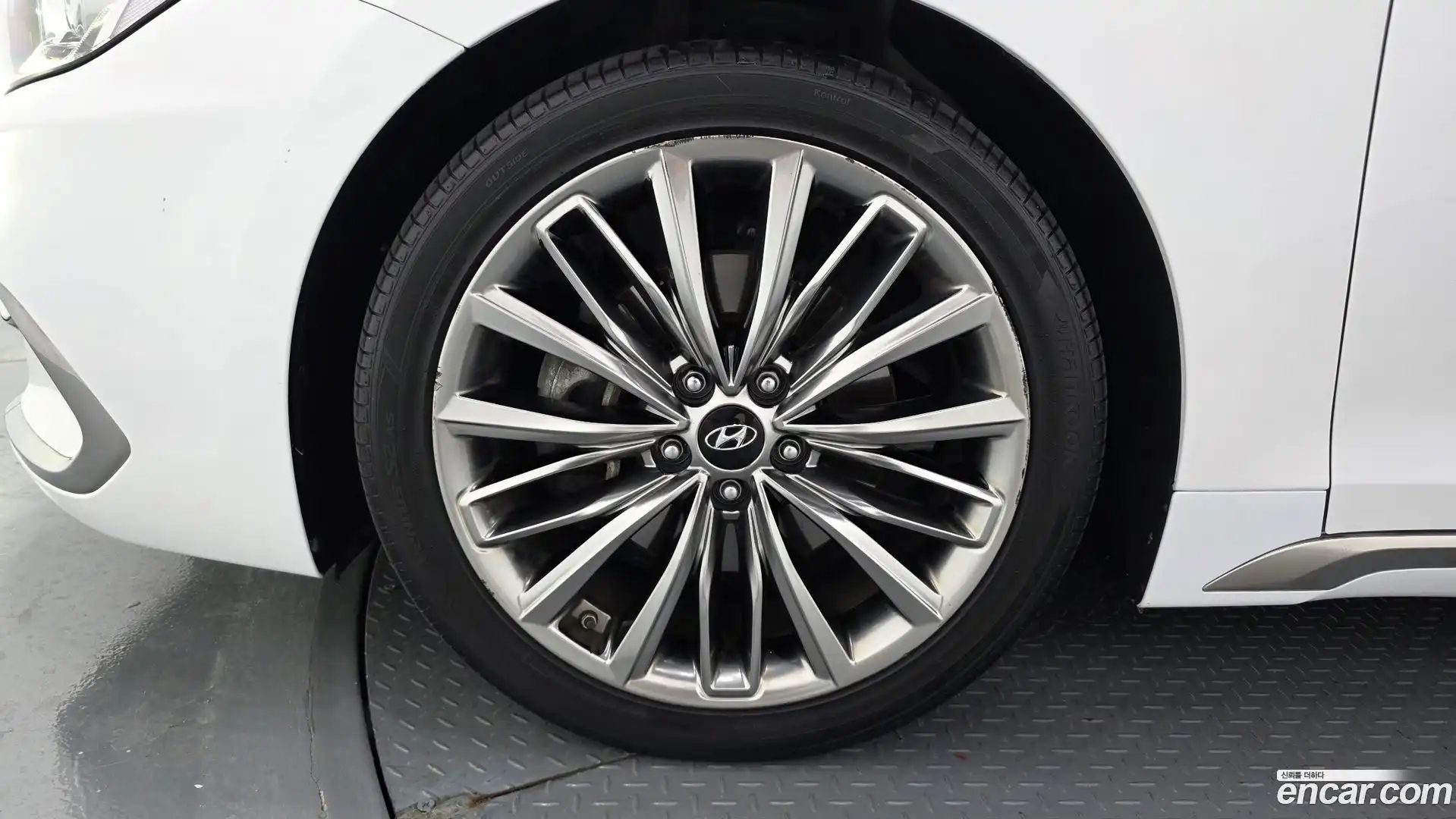 Grandeur Hyundai 2019.4-OUTER-005