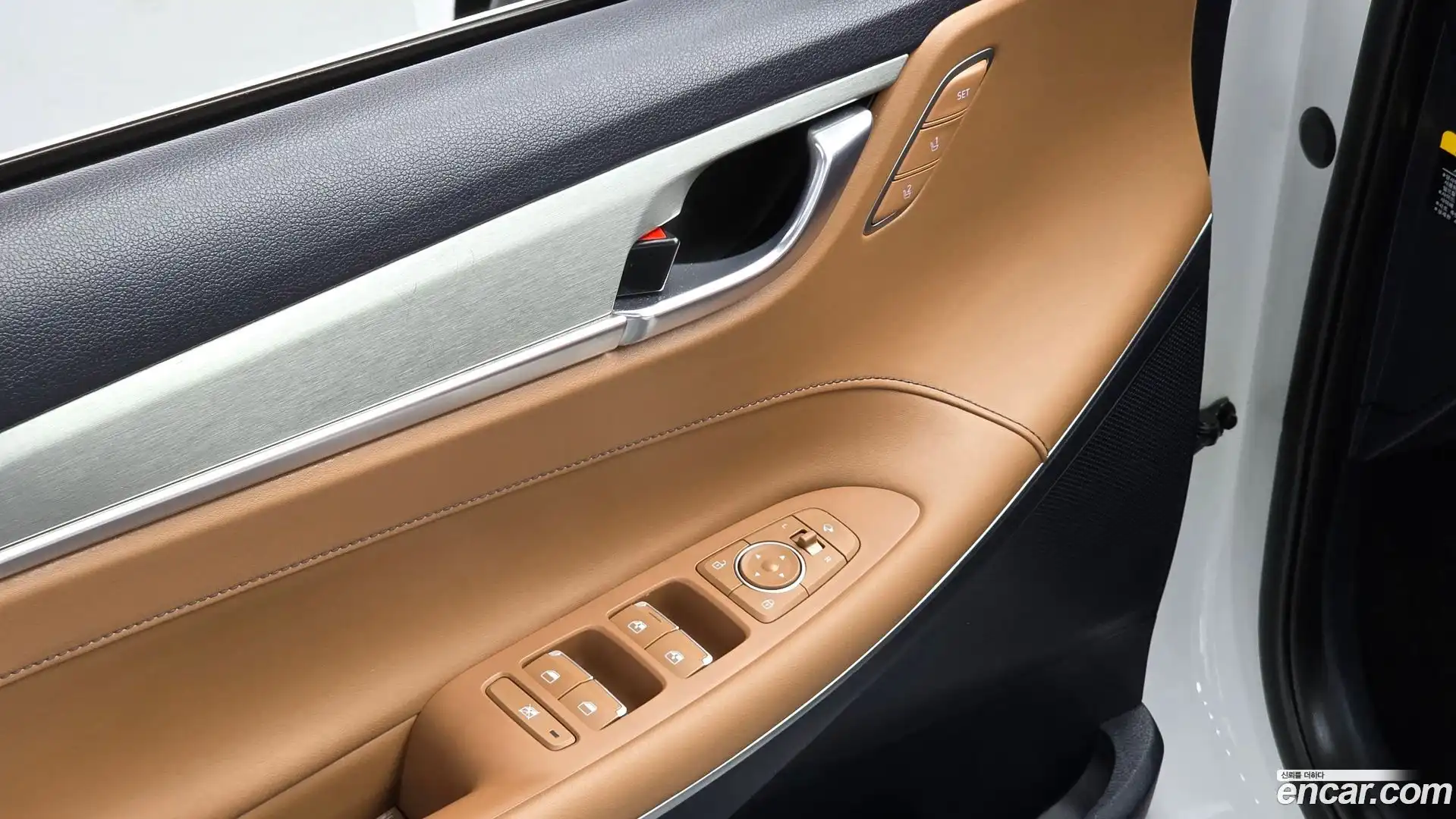 Grandeur Hyundai 2019.4-OPTION-020