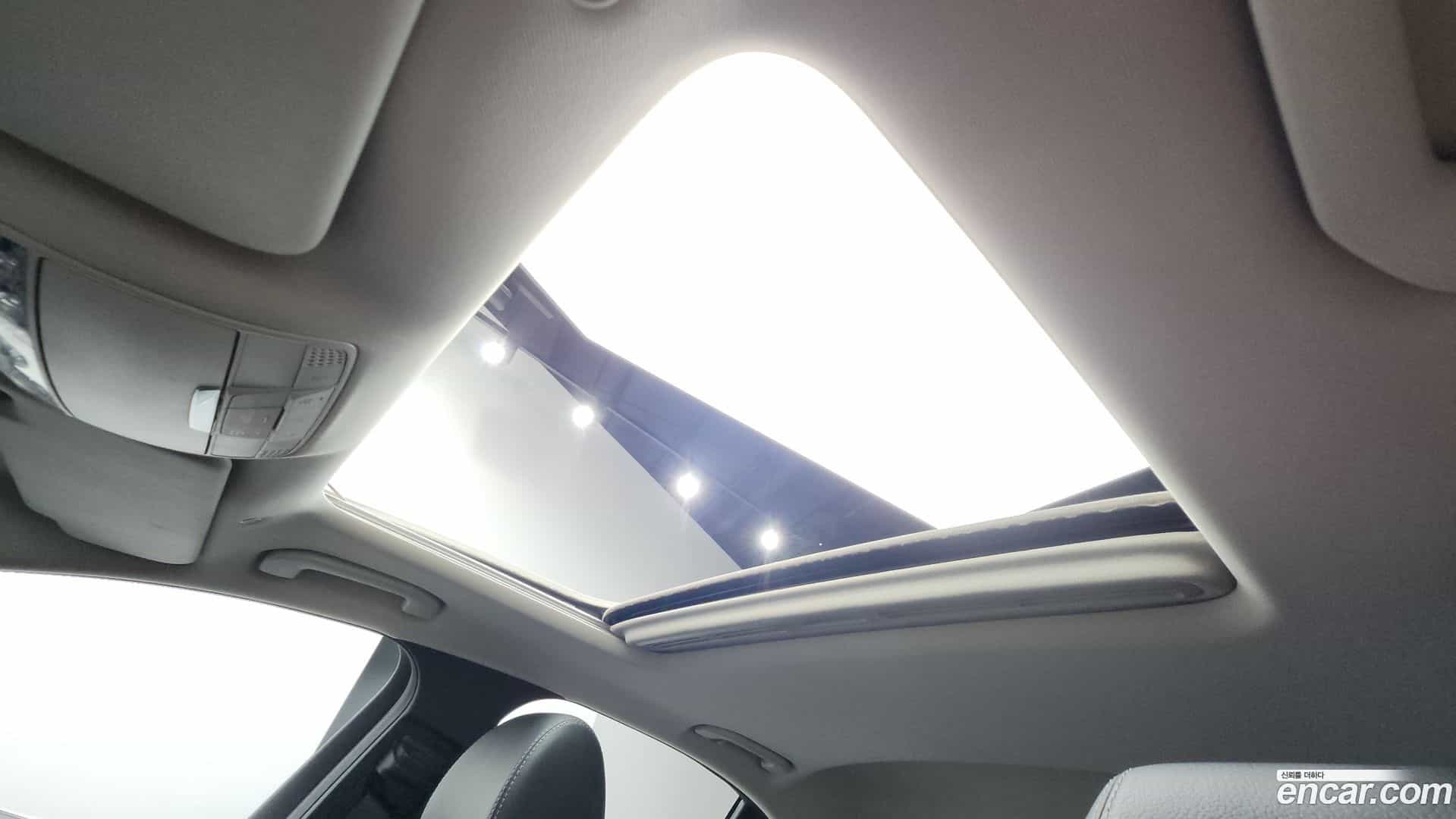 E-Class Mercedes-Benz 2019.4-OPTION-021