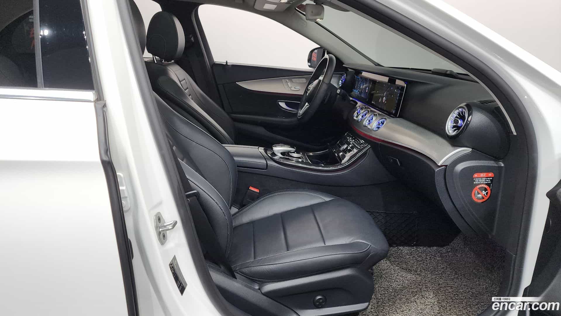 E-Class Mercedes-Benz 2019.4-INNER-036