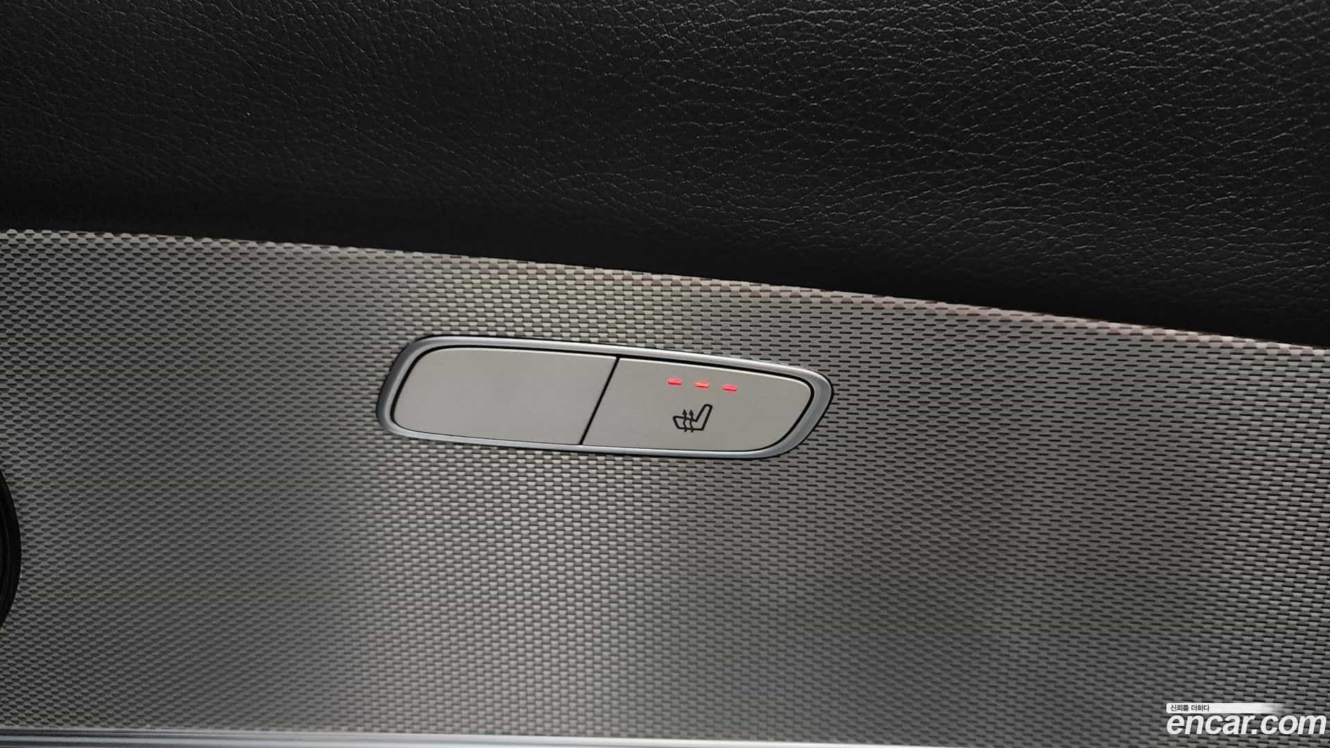 E-Class Mercedes-Benz 2019.4-OPTION-046