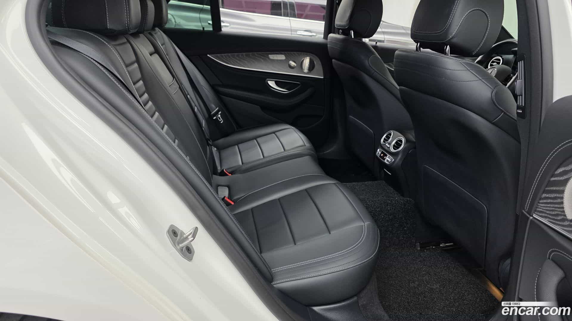 E-Class Mercedes-Benz 2021.3-OPTION-015