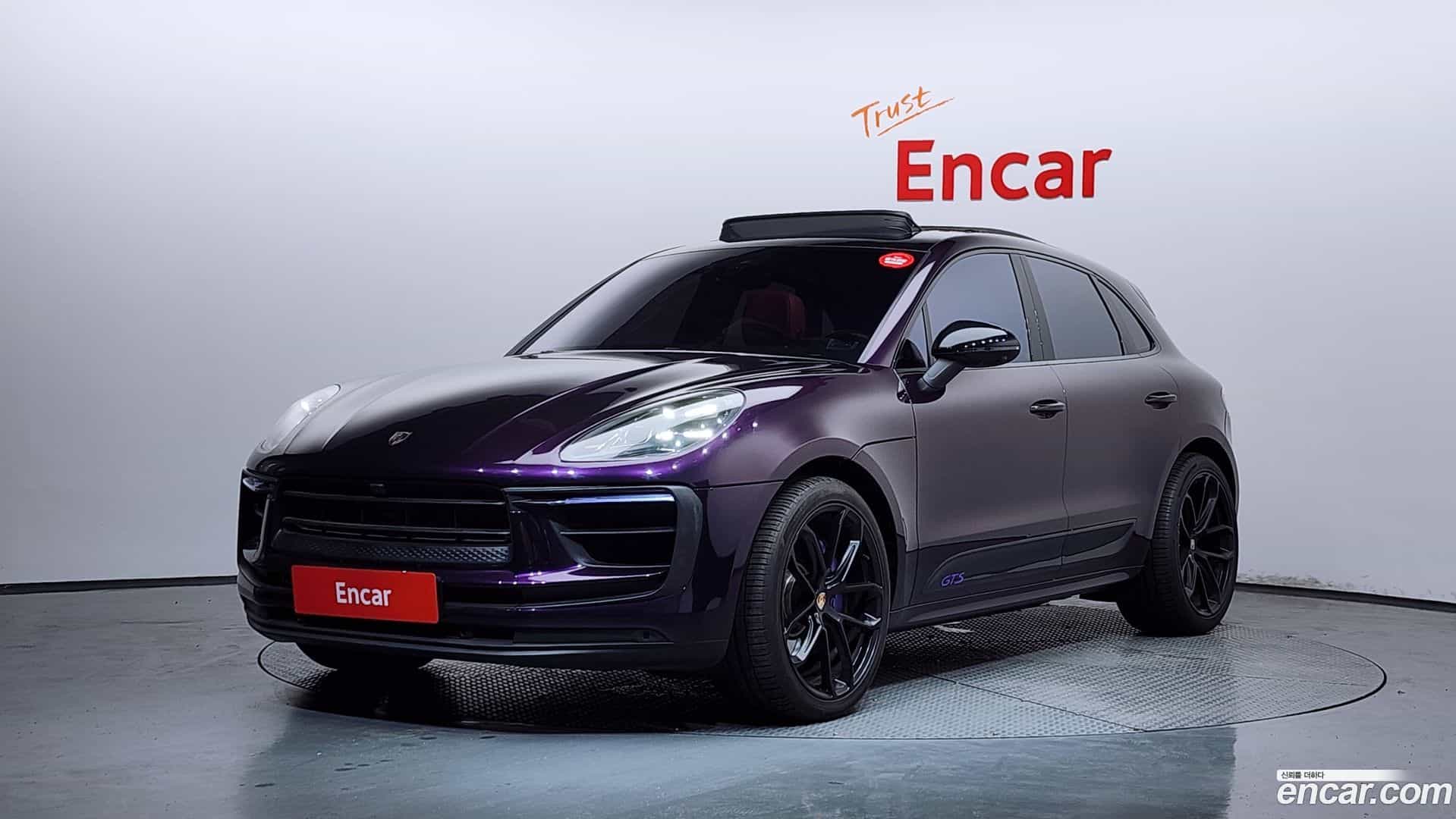 Macan Porsche 2020.8-OUTER-001