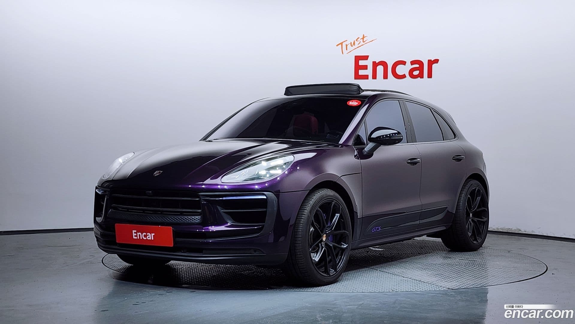 Main__Slider__Photo:Macan Porsche 2020.8-0
