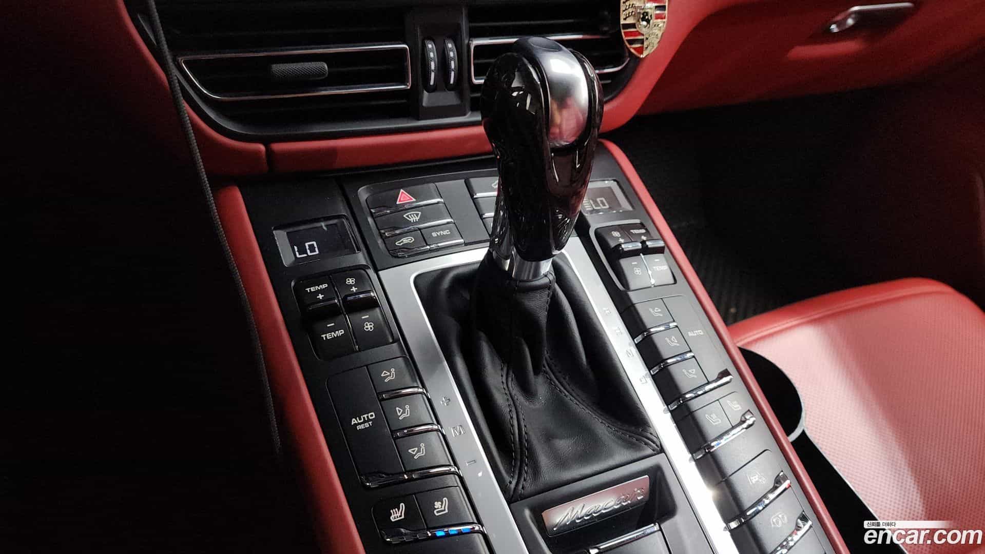Macan Porsche 2020.8-INNER-009
