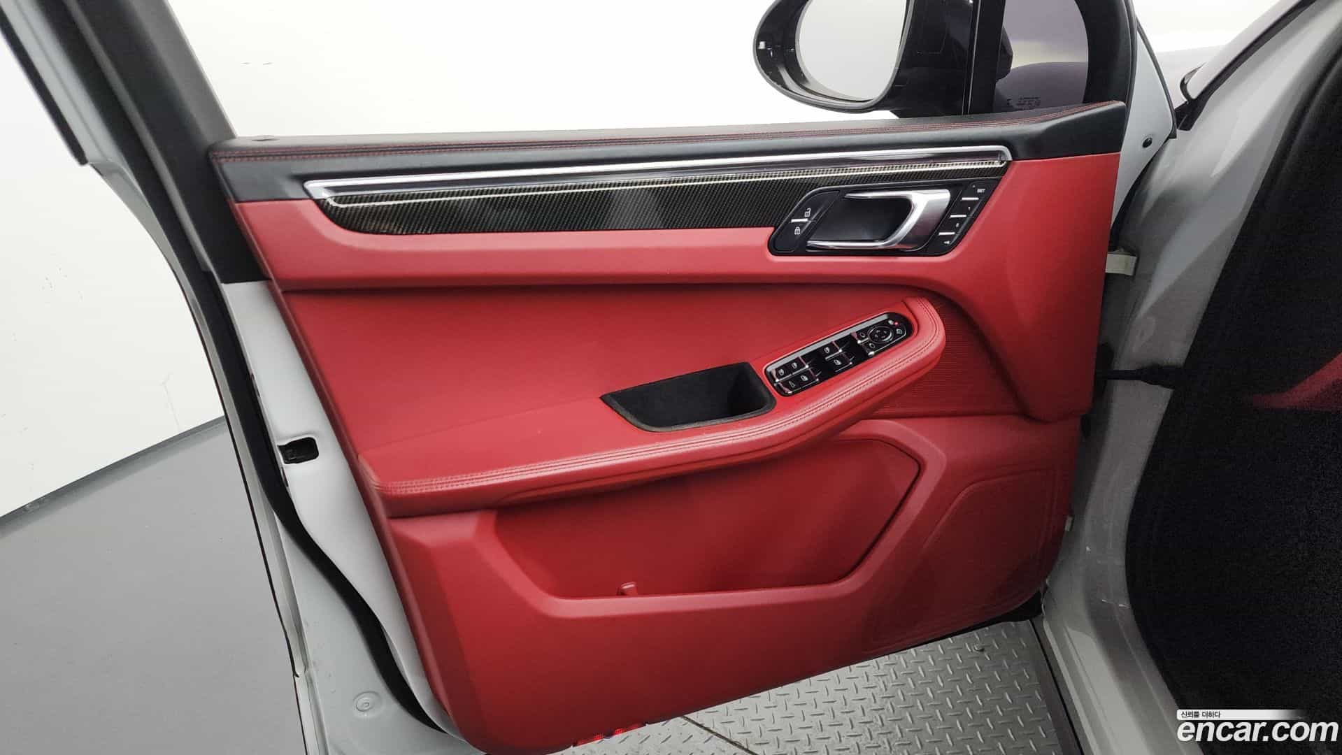 Macan Porsche 2020.8-INNER-034