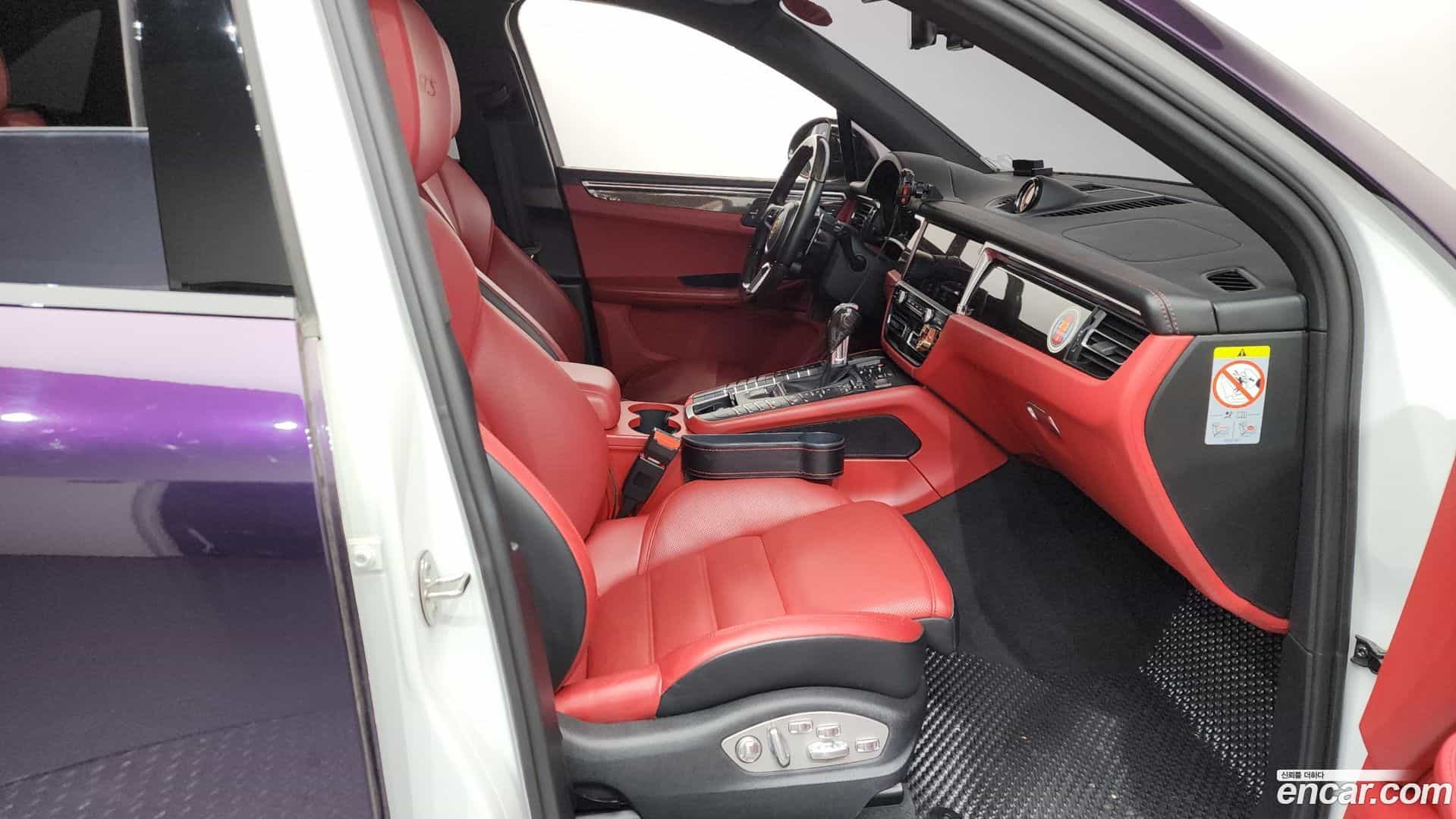Macan Porsche 2020.8-INNER-036
