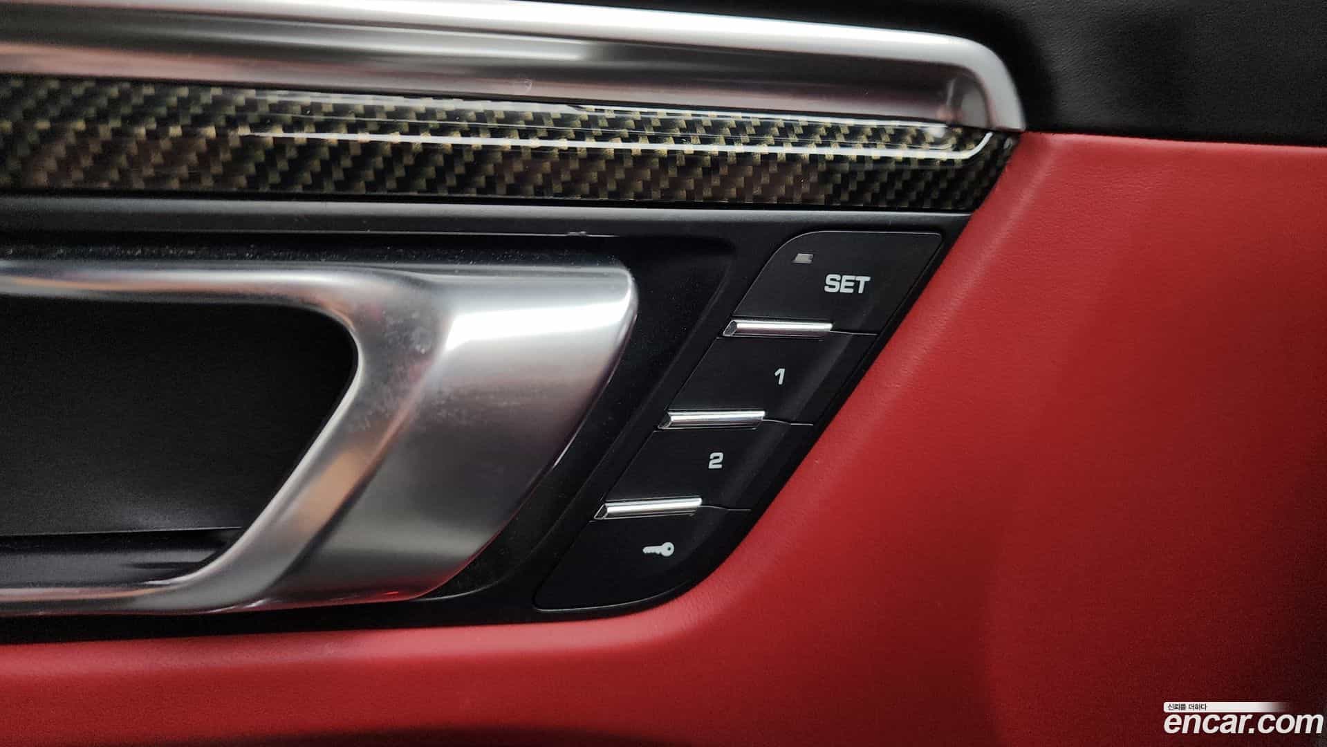 Macan Porsche 2020.8-OPTION-046