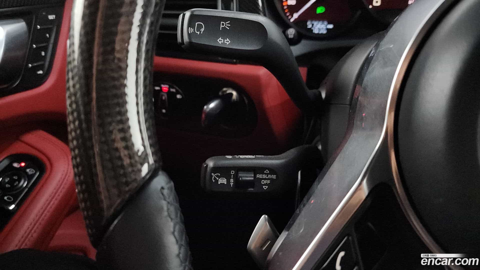 Macan Porsche 2020.8-OPTION-047