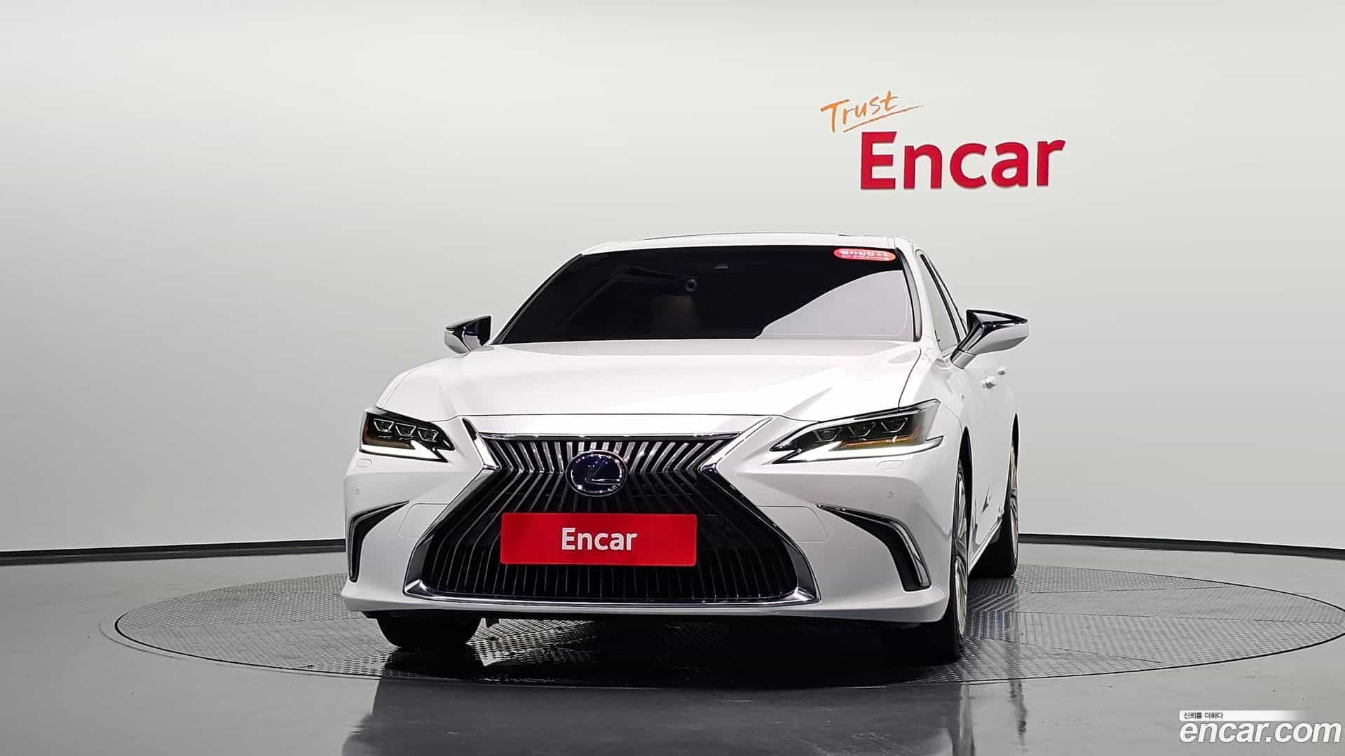 ES Lexus 2019.4-OUTER-003