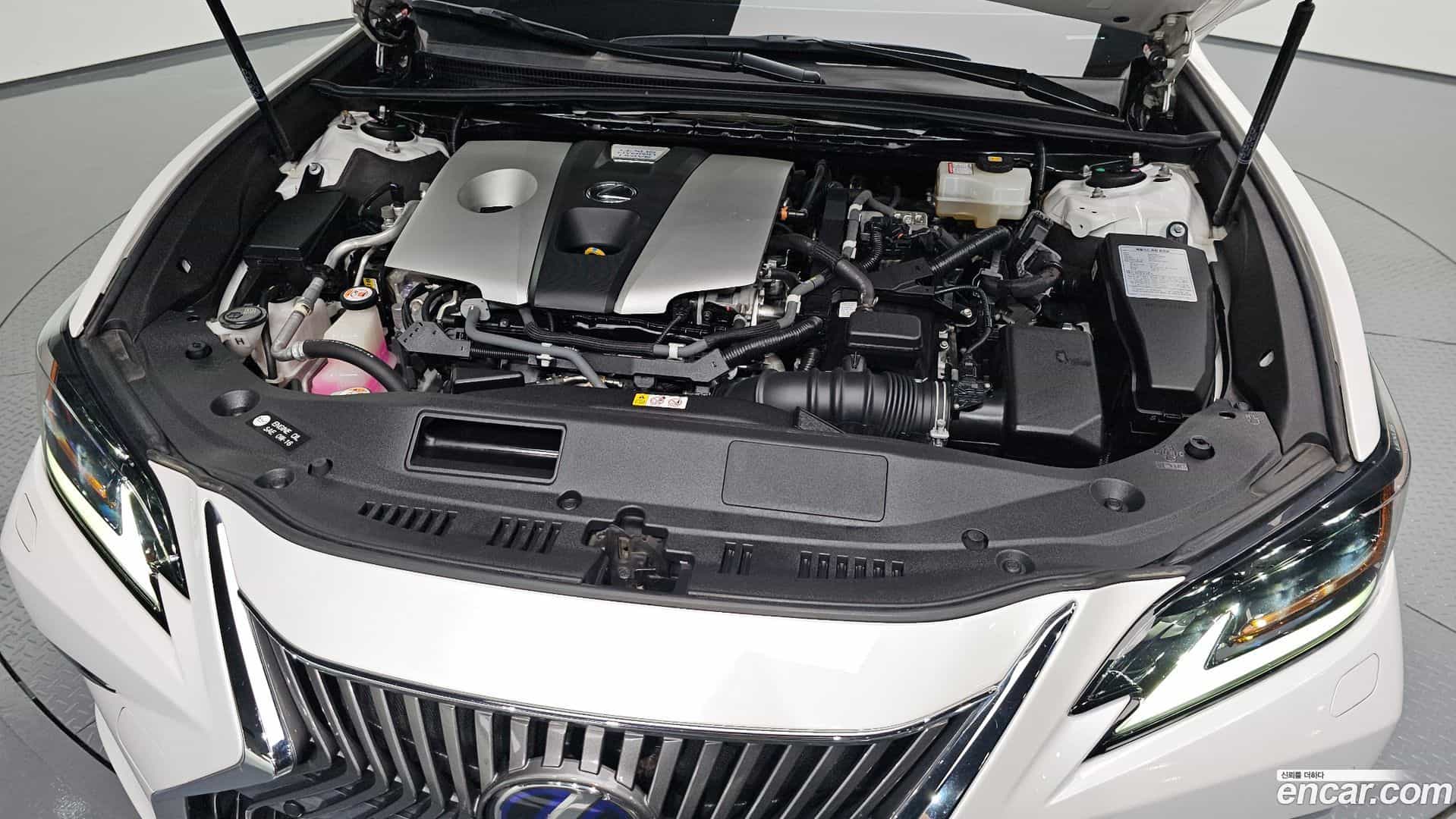 ES Lexus 2019.4-OUTER-006