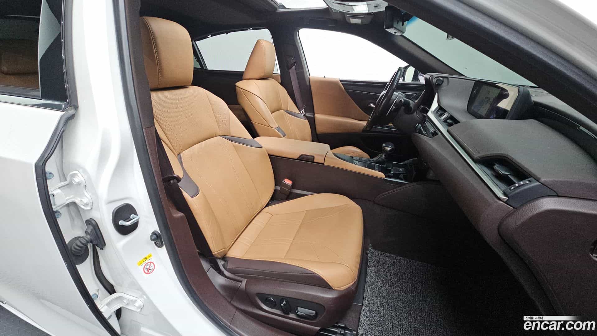 ES Lexus 2019.4-OPTION-015