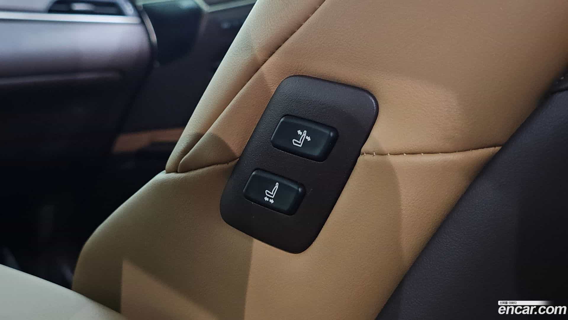 ES Lexus 2019.4-OPTION-053