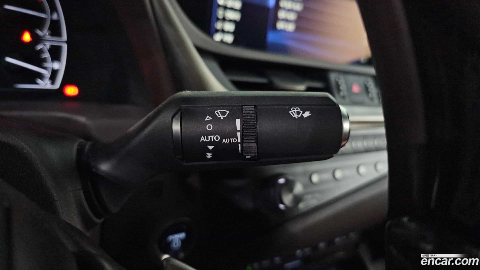 ES Lexus 2019.4-OPTION-055