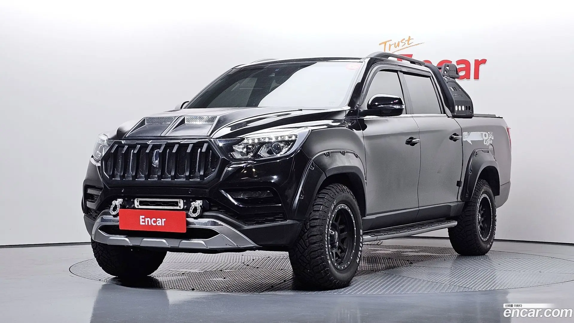 Main__Slider__Photo:Rexton KG Mobility 2019.6-0