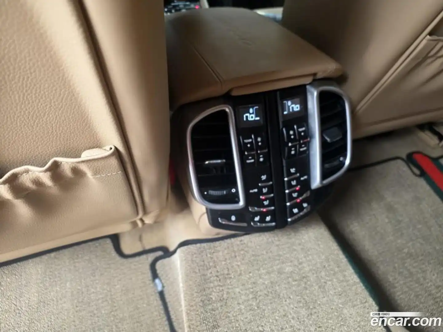 Cayenne Porsche 2015.0-INNER-010
