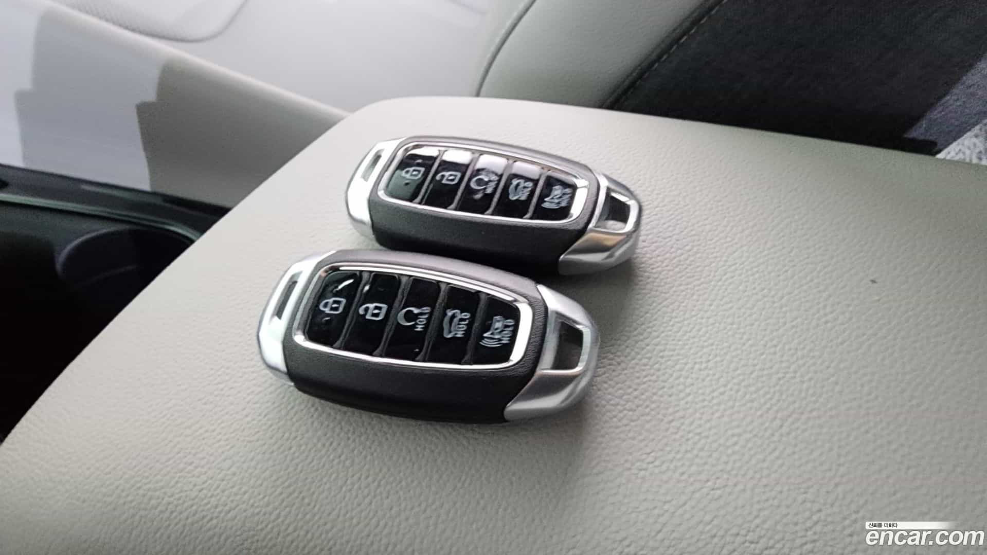 AVANTE Hyundai 2022.8-OPTION-019