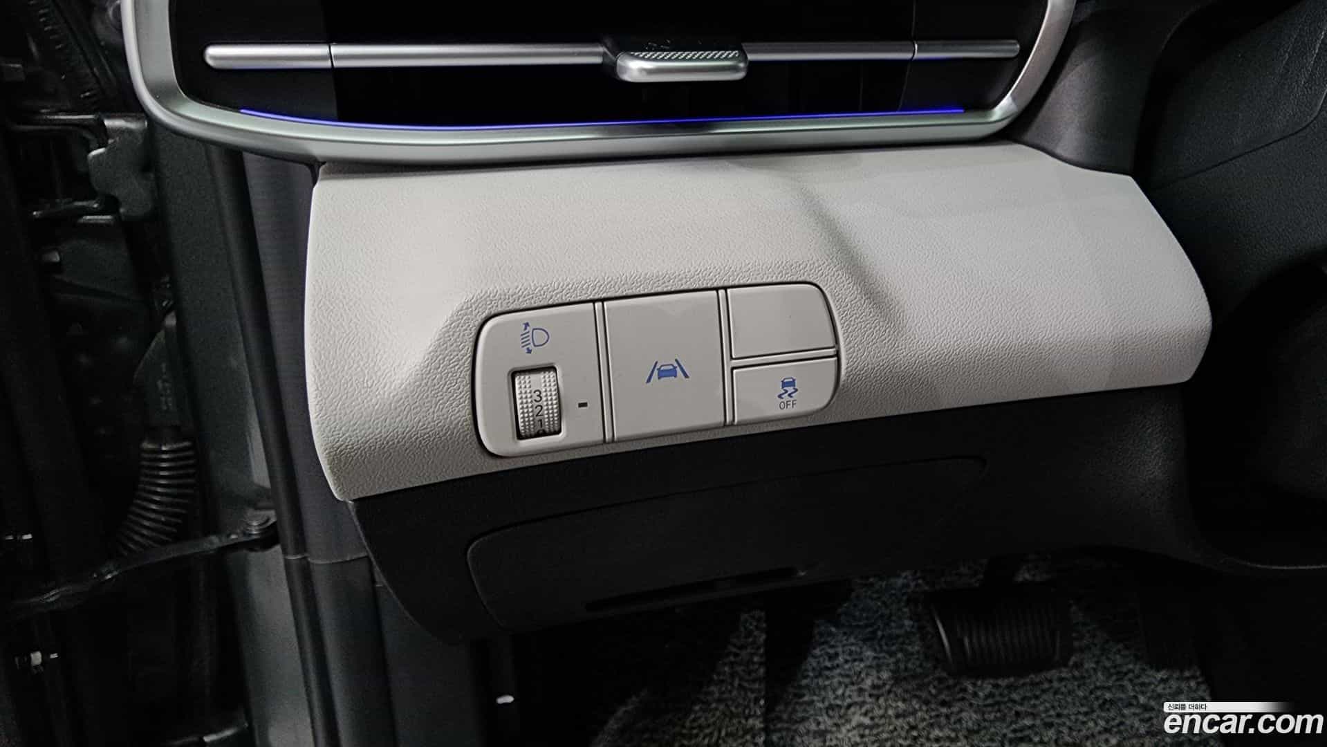 AVANTE Hyundai 2022.8-OPTION-040
