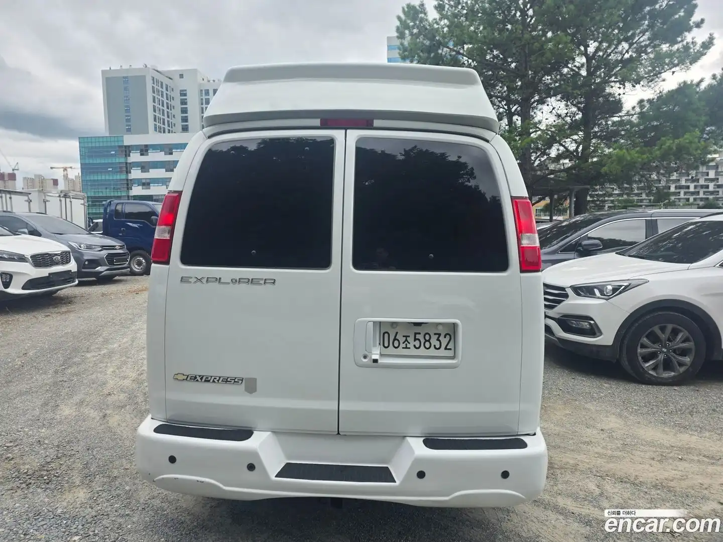 Express Van Chevrolet 2018.9-OUTER-003
