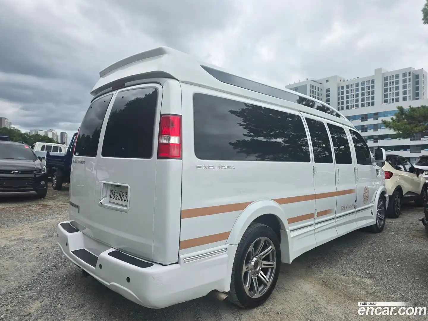 Express Van Chevrolet 2018.9-OUTER-004