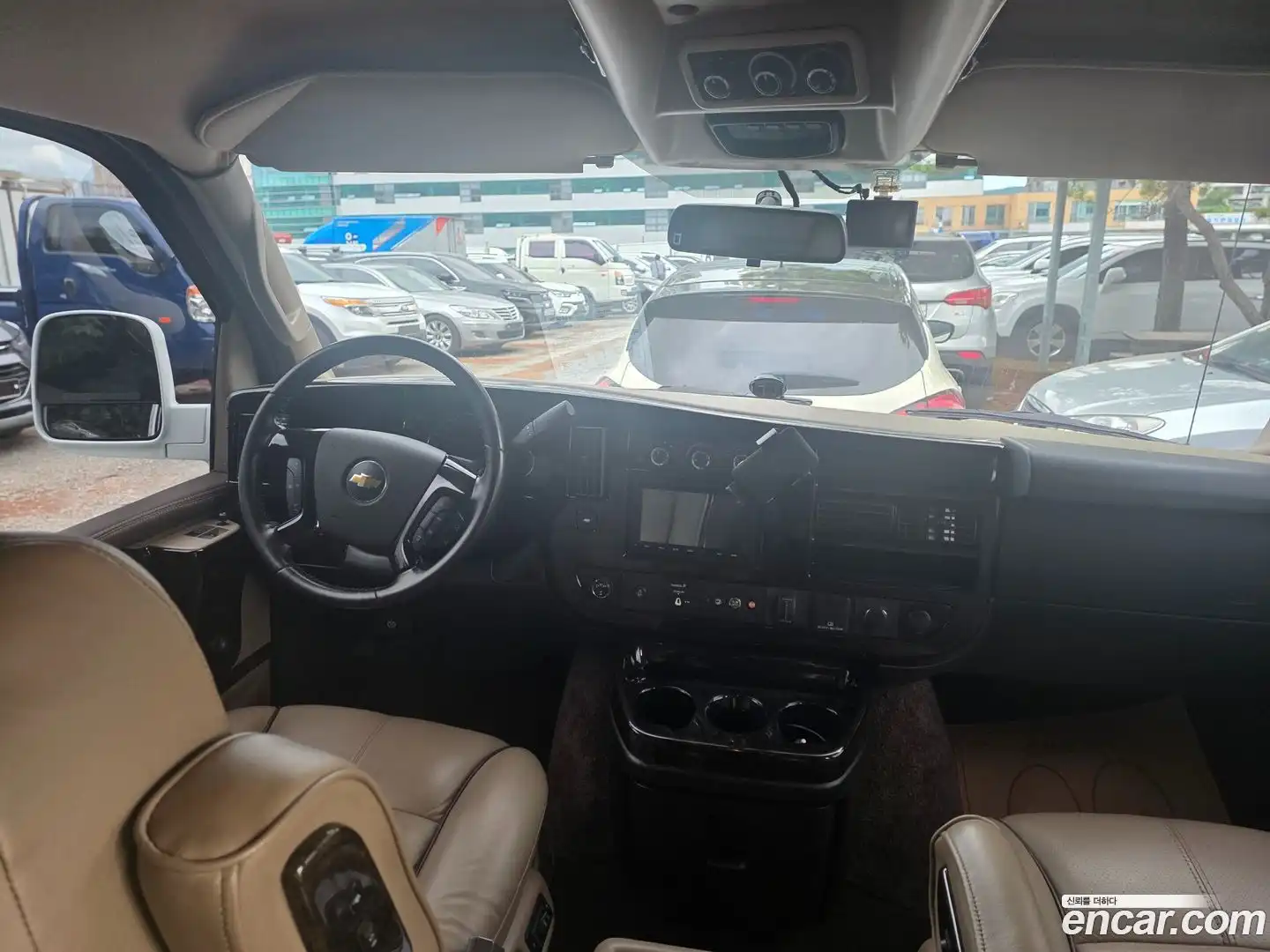Express Van Chevrolet 2018.9-INNER-010
