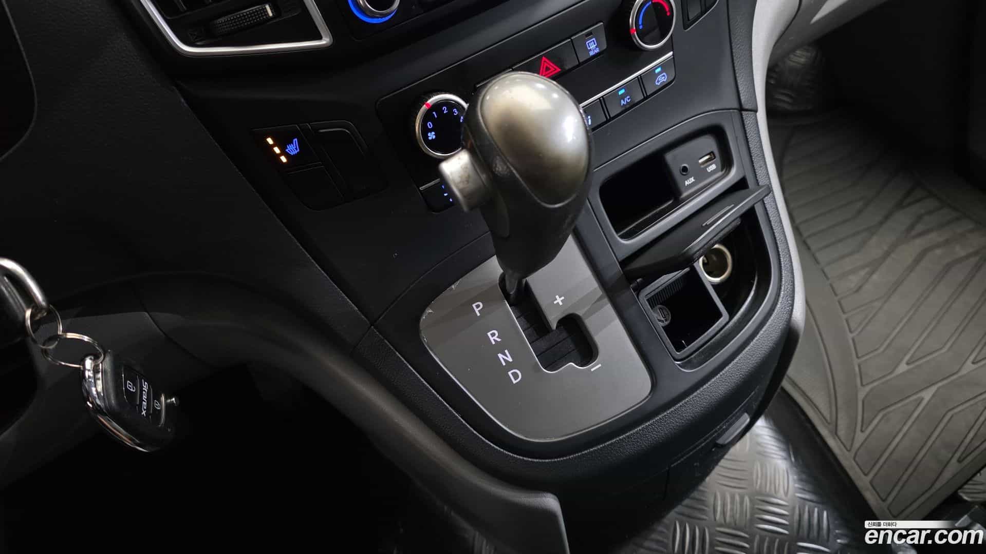 Starex Hyundai 2017.1-INNER-009