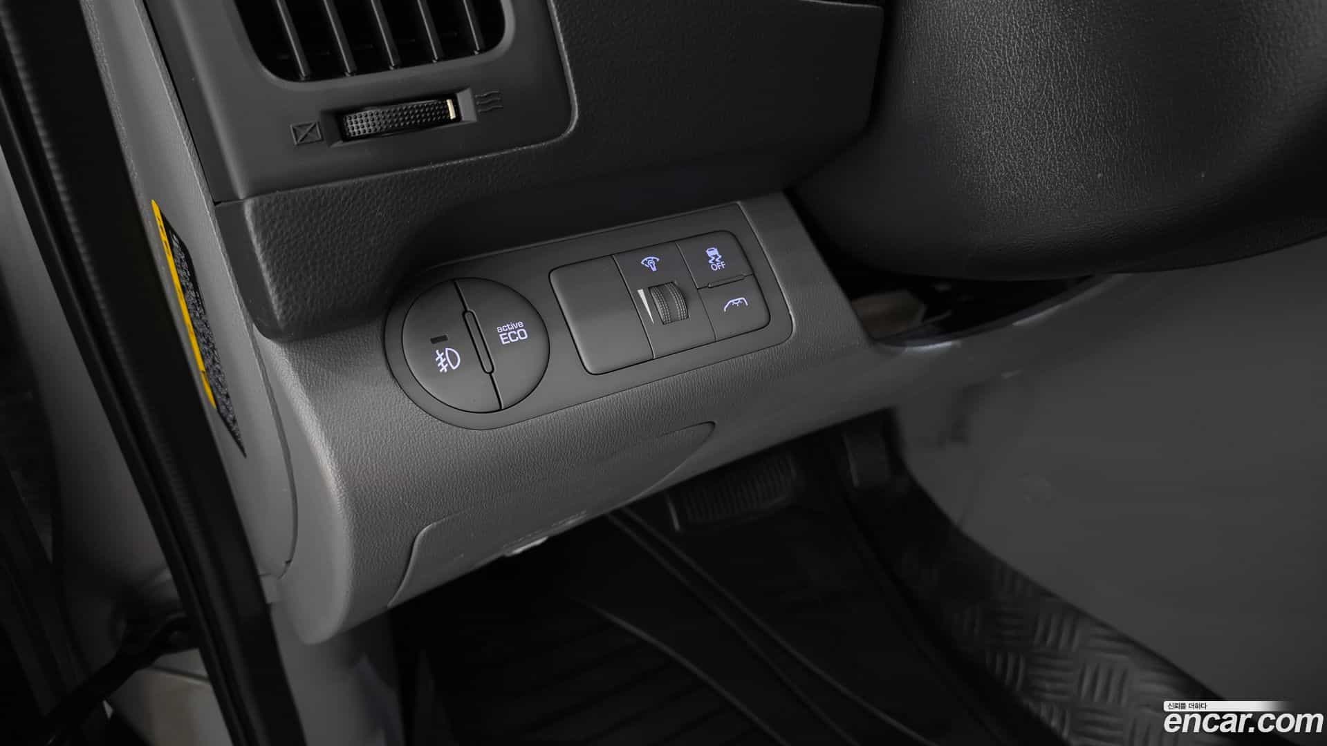 Starex Hyundai 2017.1-OPTION-018