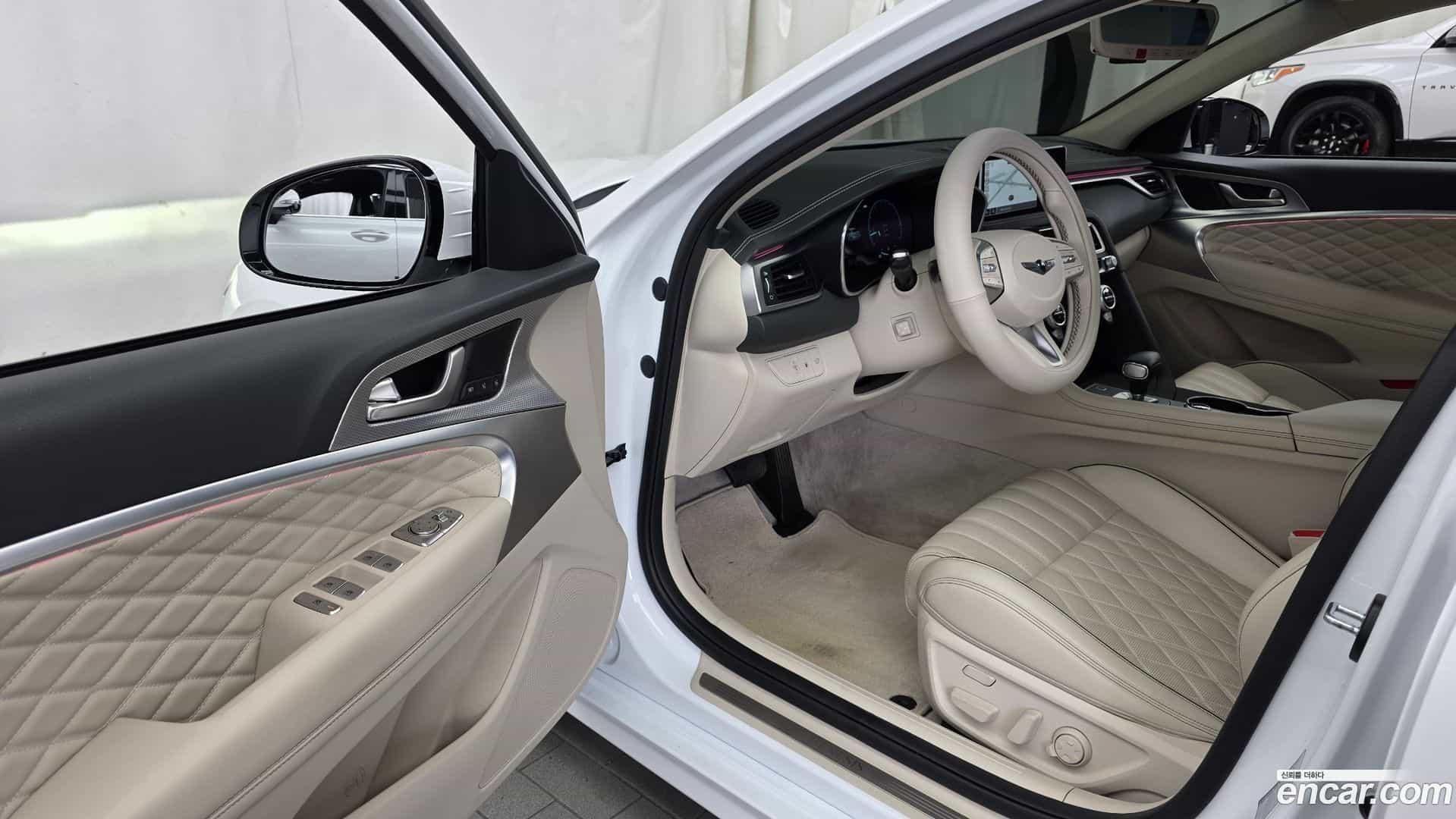 G70 Genesis 2023.2-INNER-010