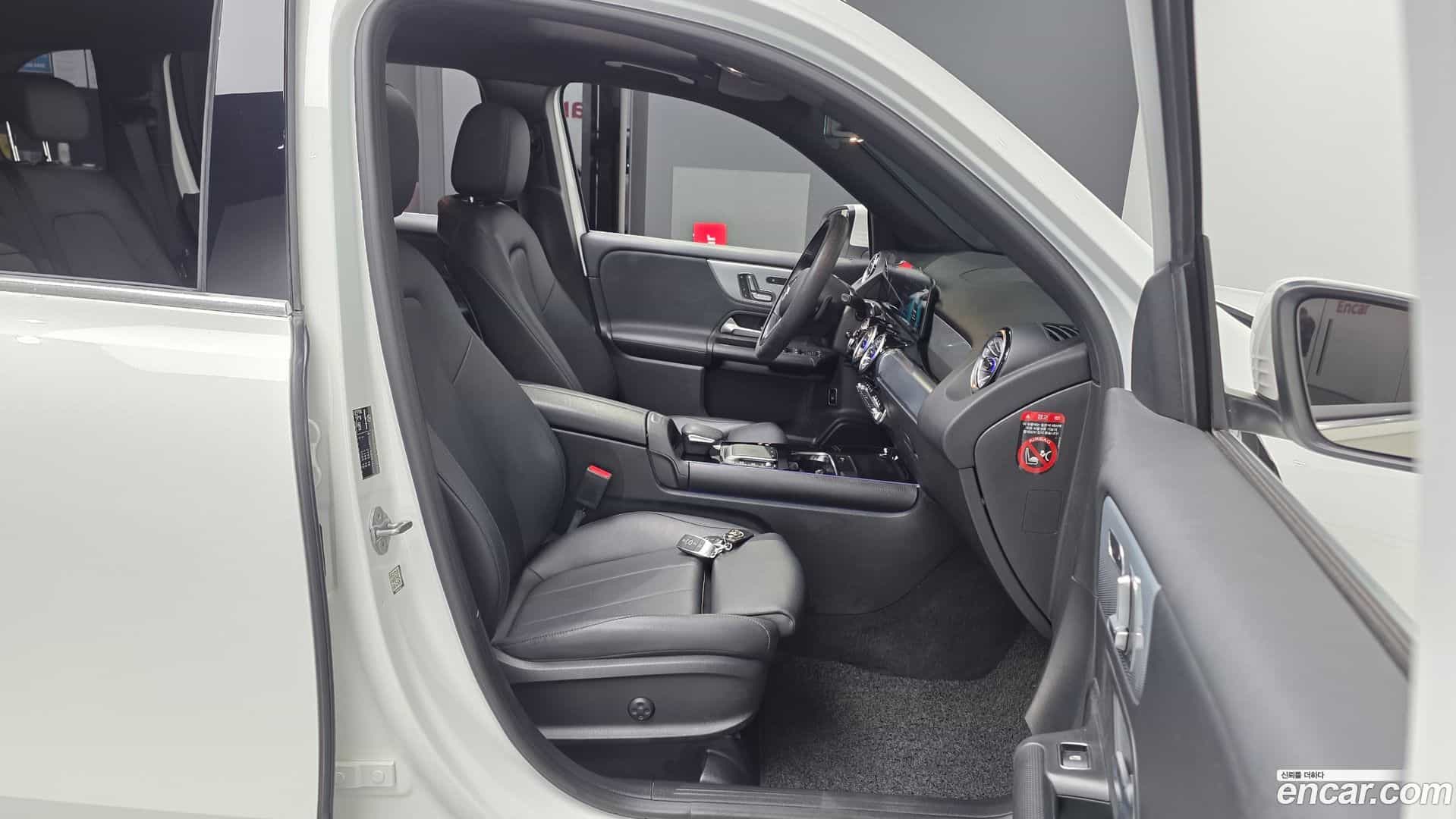 GLB-Class Mercedes-Benz 2021.9-OPTION-015