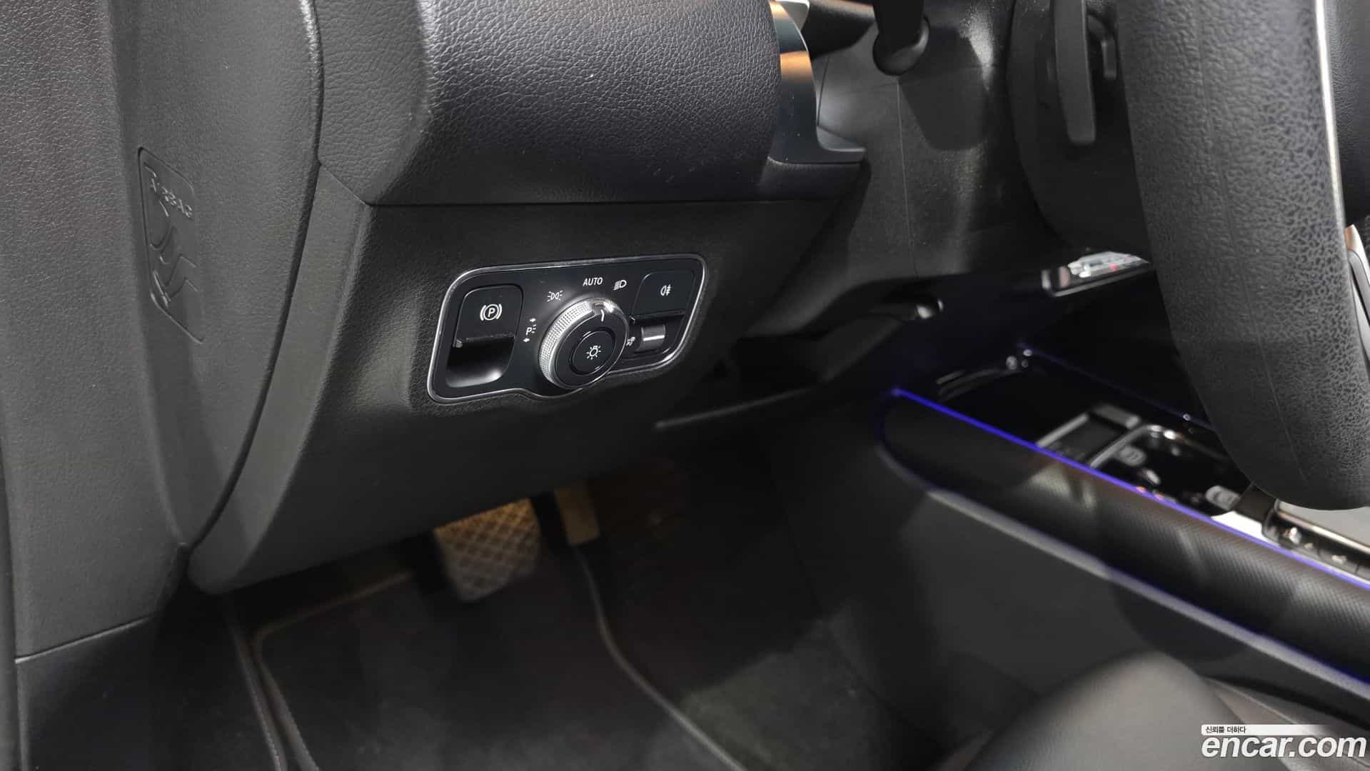 GLB-Class Mercedes-Benz 2021.9-OPTION-050