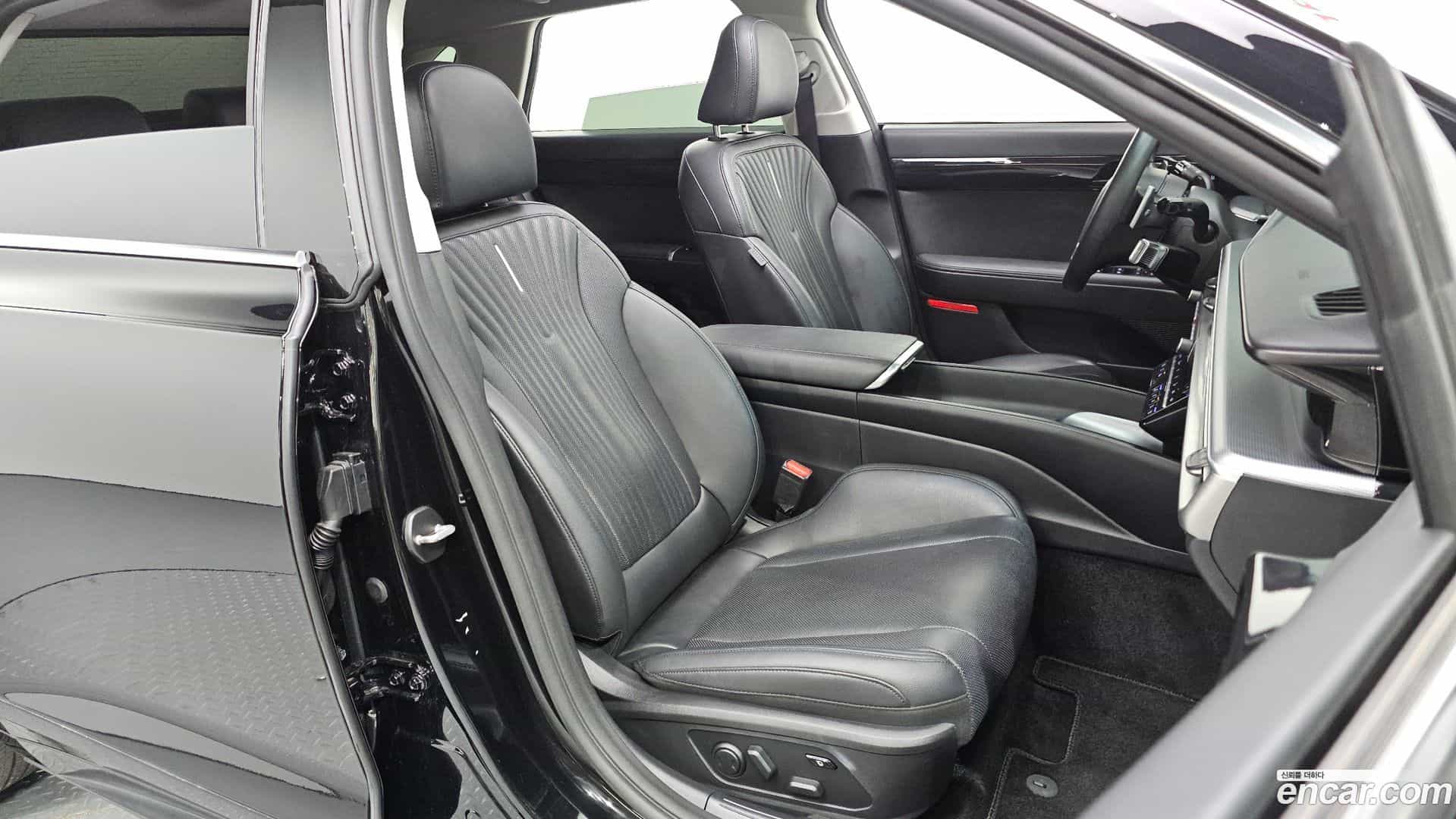 Grandeur Hyundai 2023.2-OPTION-016