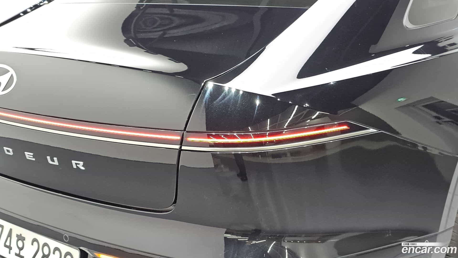 Grandeur Hyundai 2023.2-OUTER-033
