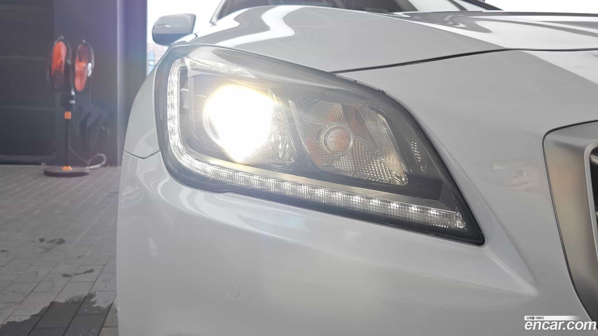 Genesis Hyundai 2014.11-OUTER-032