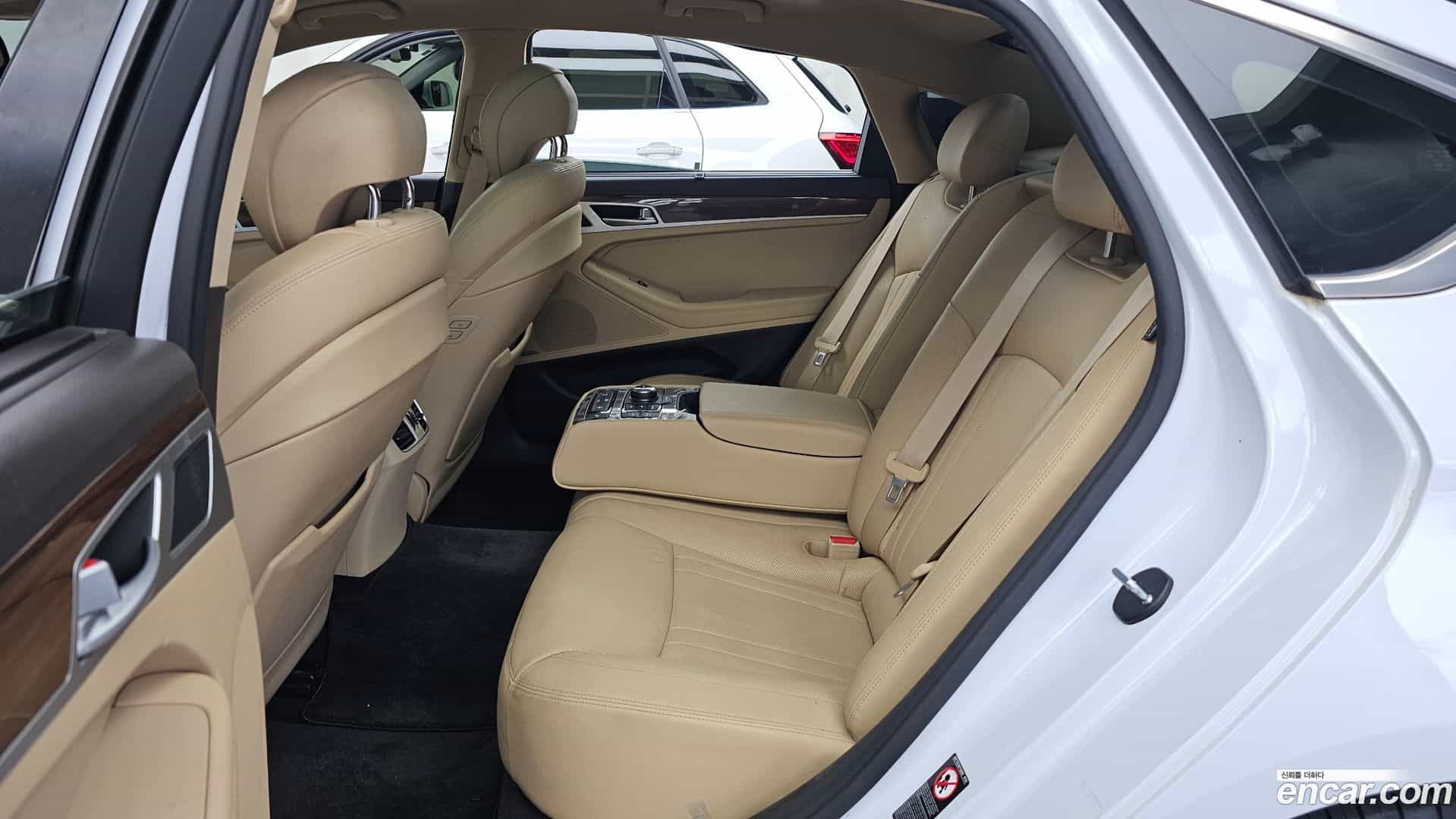 Genesis Hyundai 2014.11-INNER-036