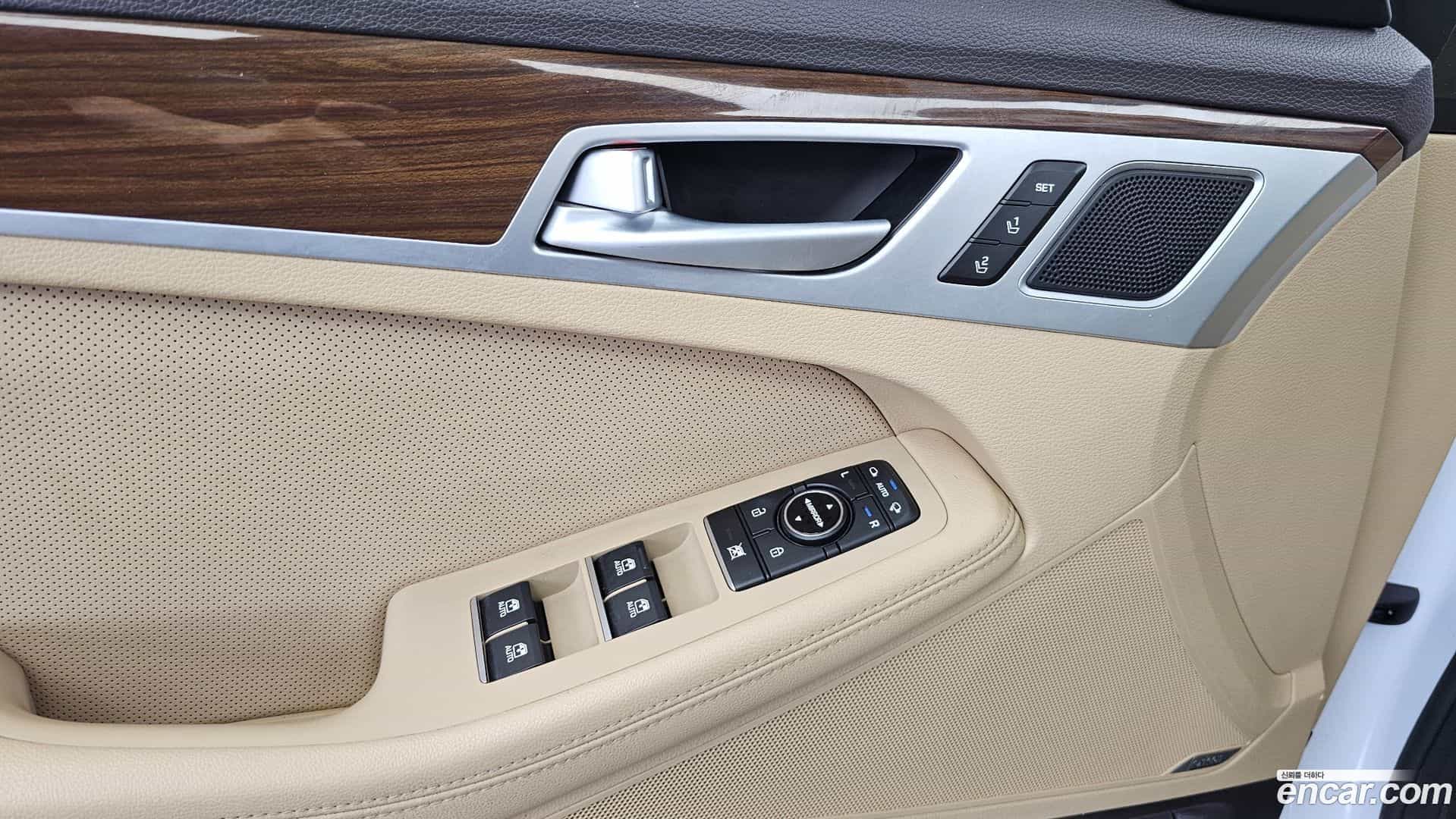 Genesis Hyundai 2014.11-OPTION-043