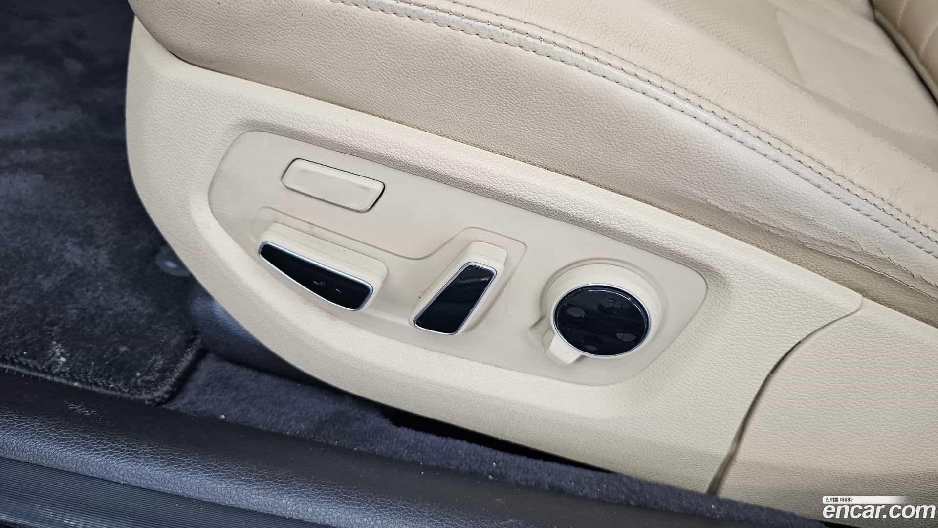 Genesis Hyundai 2014.11-OPTION-045