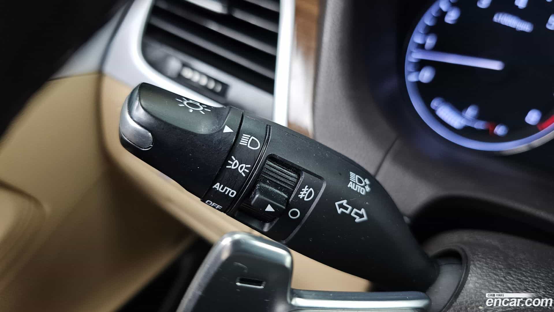 Genesis Hyundai 2014.11-OPTION-047