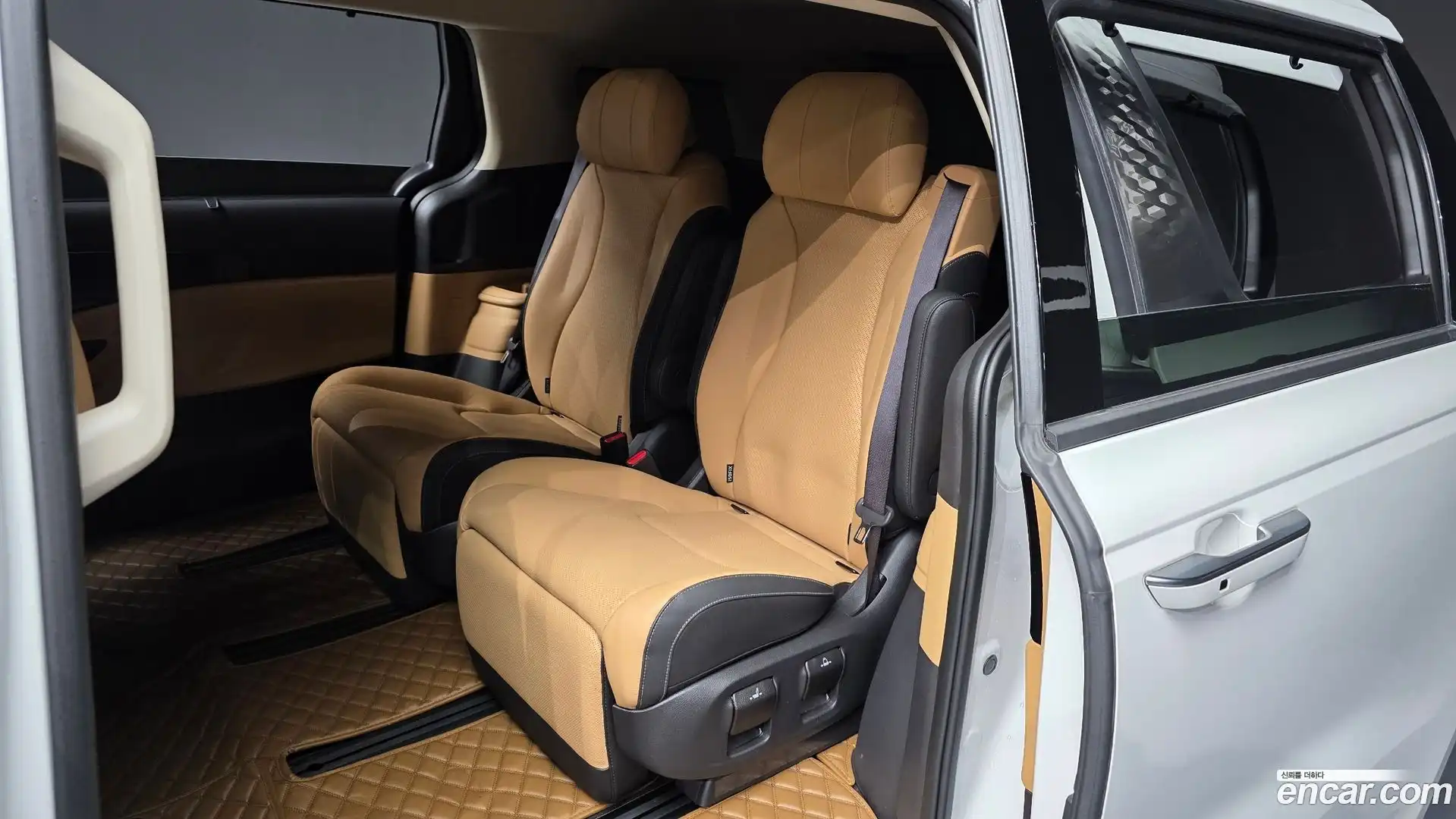 Canival Kia 2023.9-INNER-036
