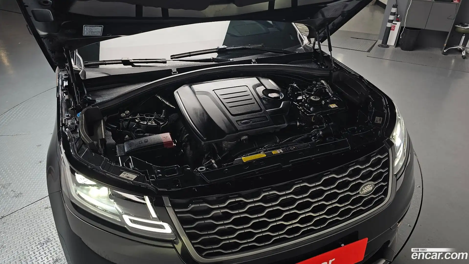 Range Rover Velar Land Rover 2022.1-OUTER-006