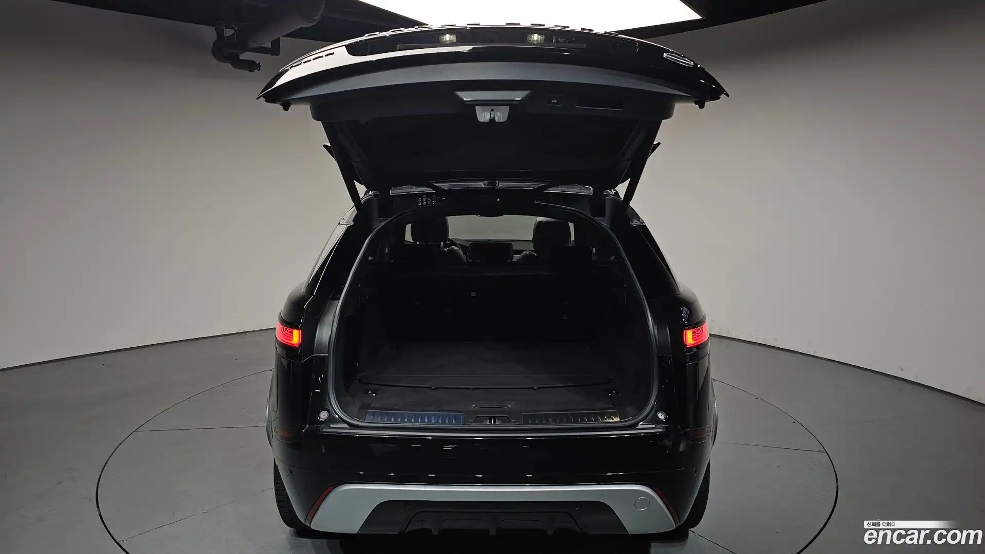 Range Rover Velar Land Rover 2022.1-OPTION-024