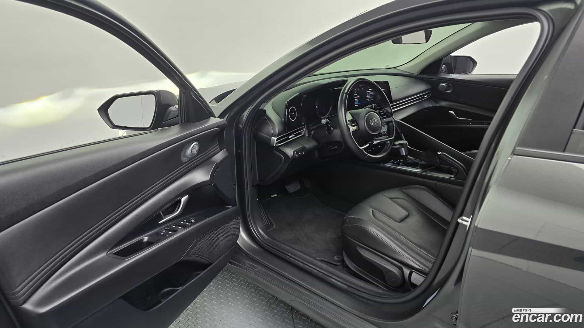 AVANTE Hyundai 2020.4-INNER-010