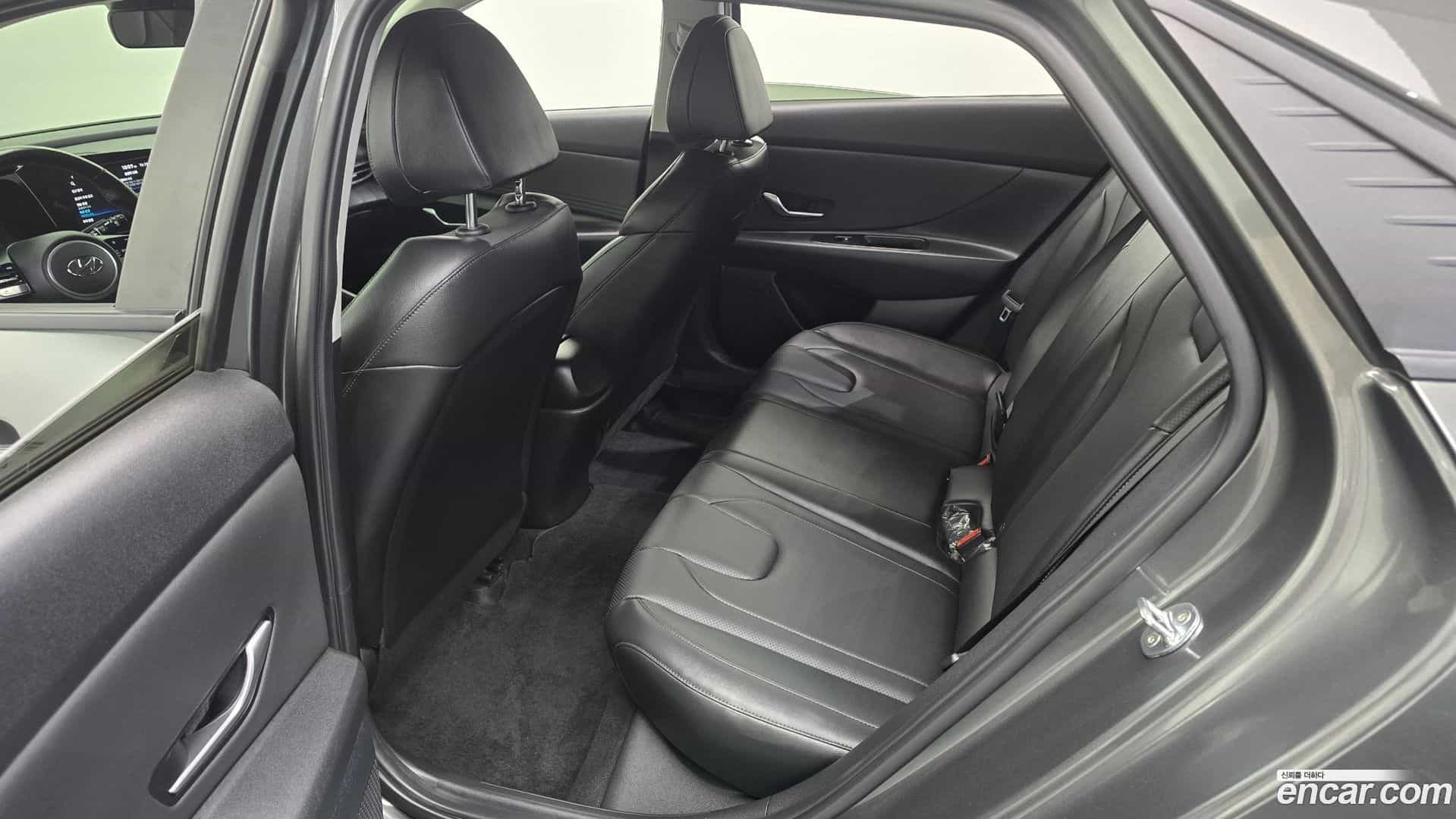 AVANTE Hyundai 2020.4-OPTION-016