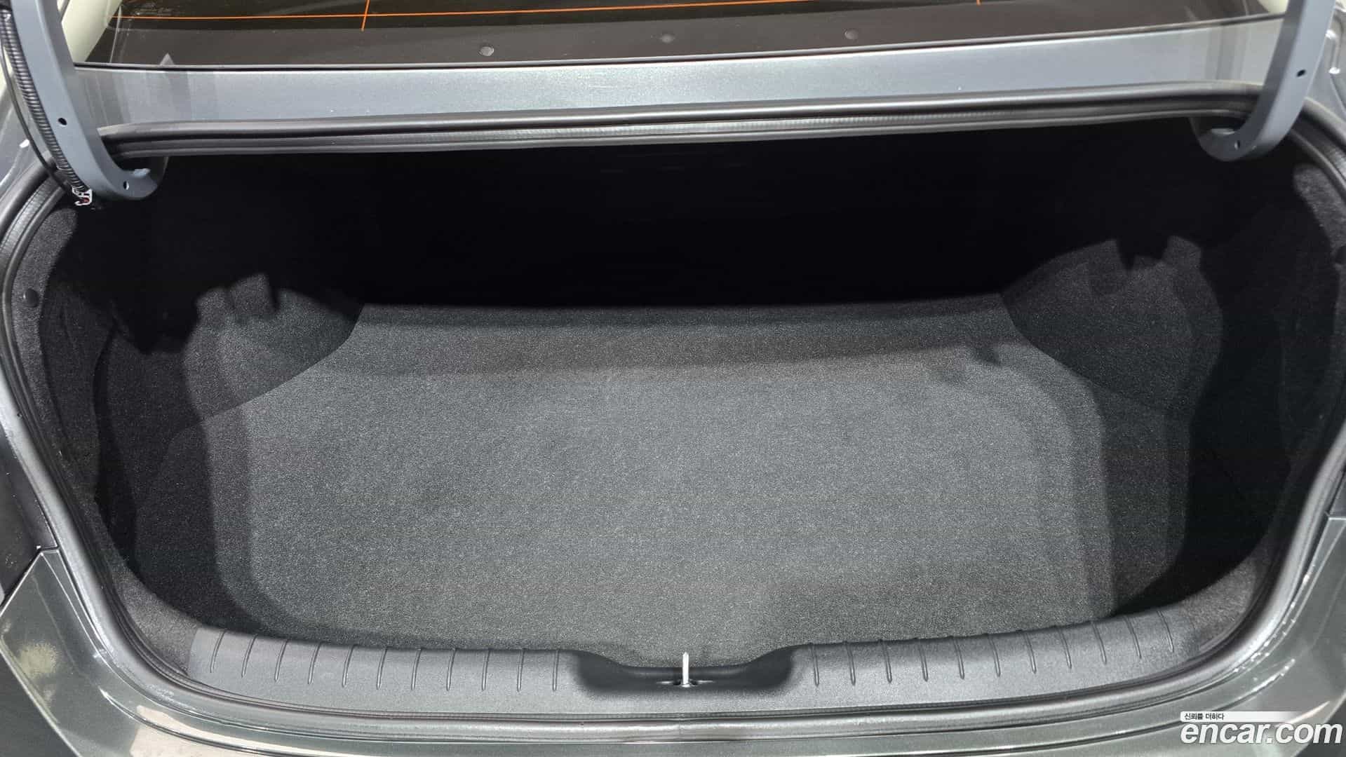 AVANTE Hyundai 2020.4-OPTION-022