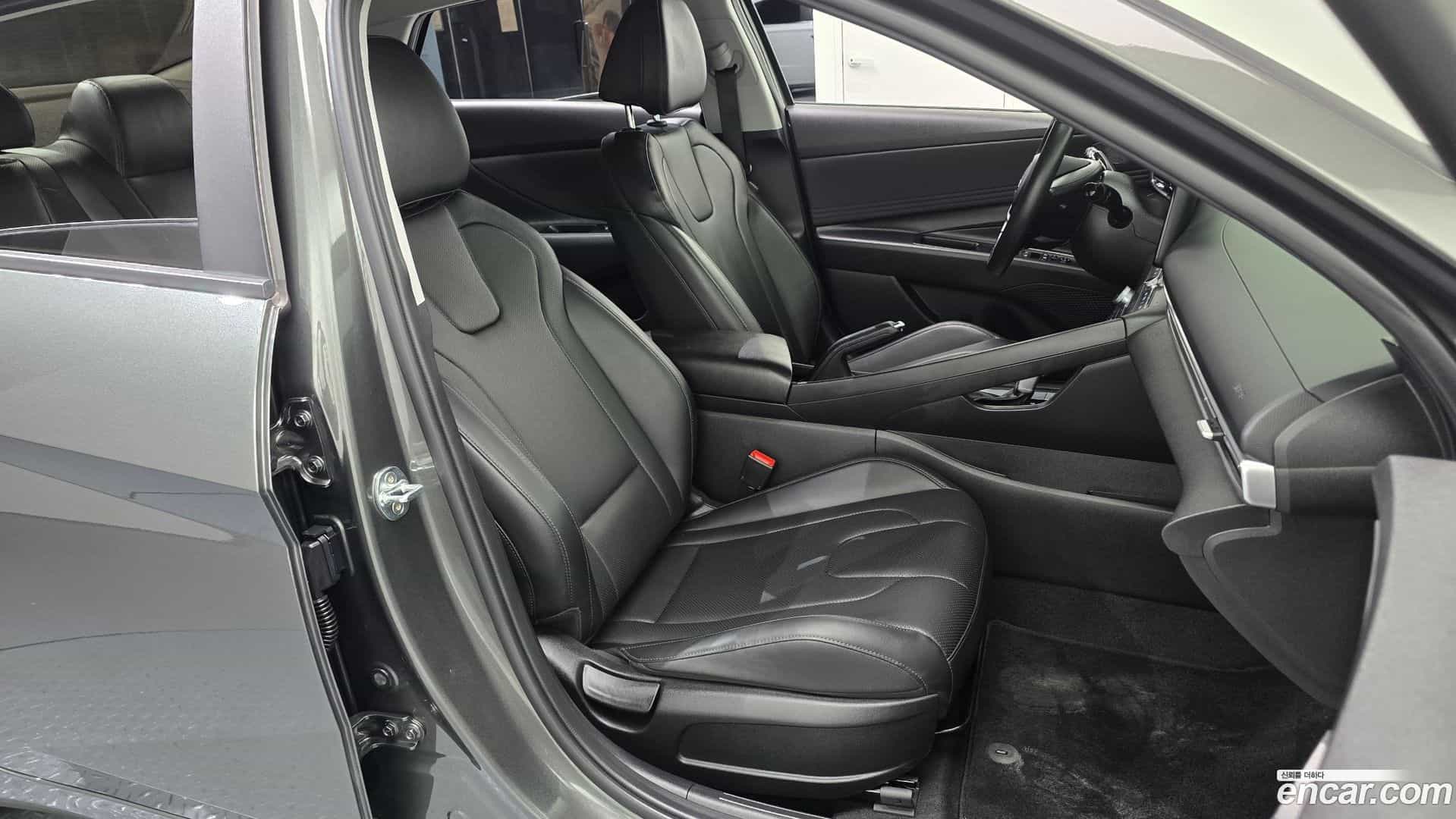 AVANTE Hyundai 2020.4-INNER-036