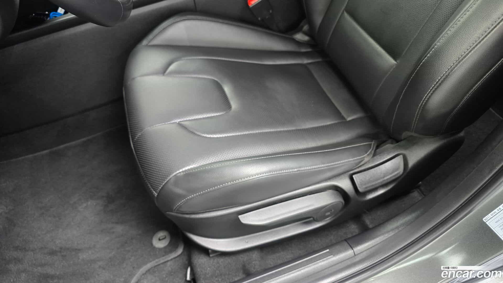 AVANTE Hyundai 2020.4-OPTION-044