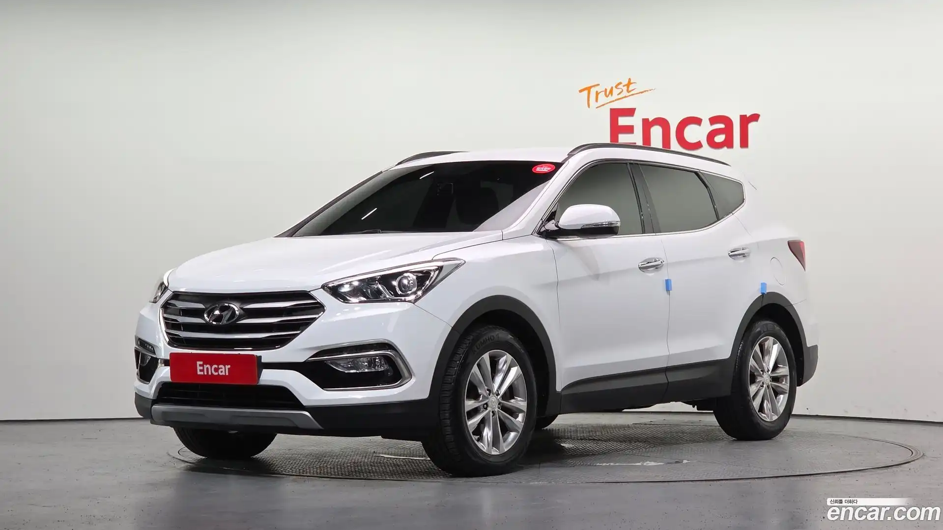 Santafe Hyundai 2016.8-OUTER-001