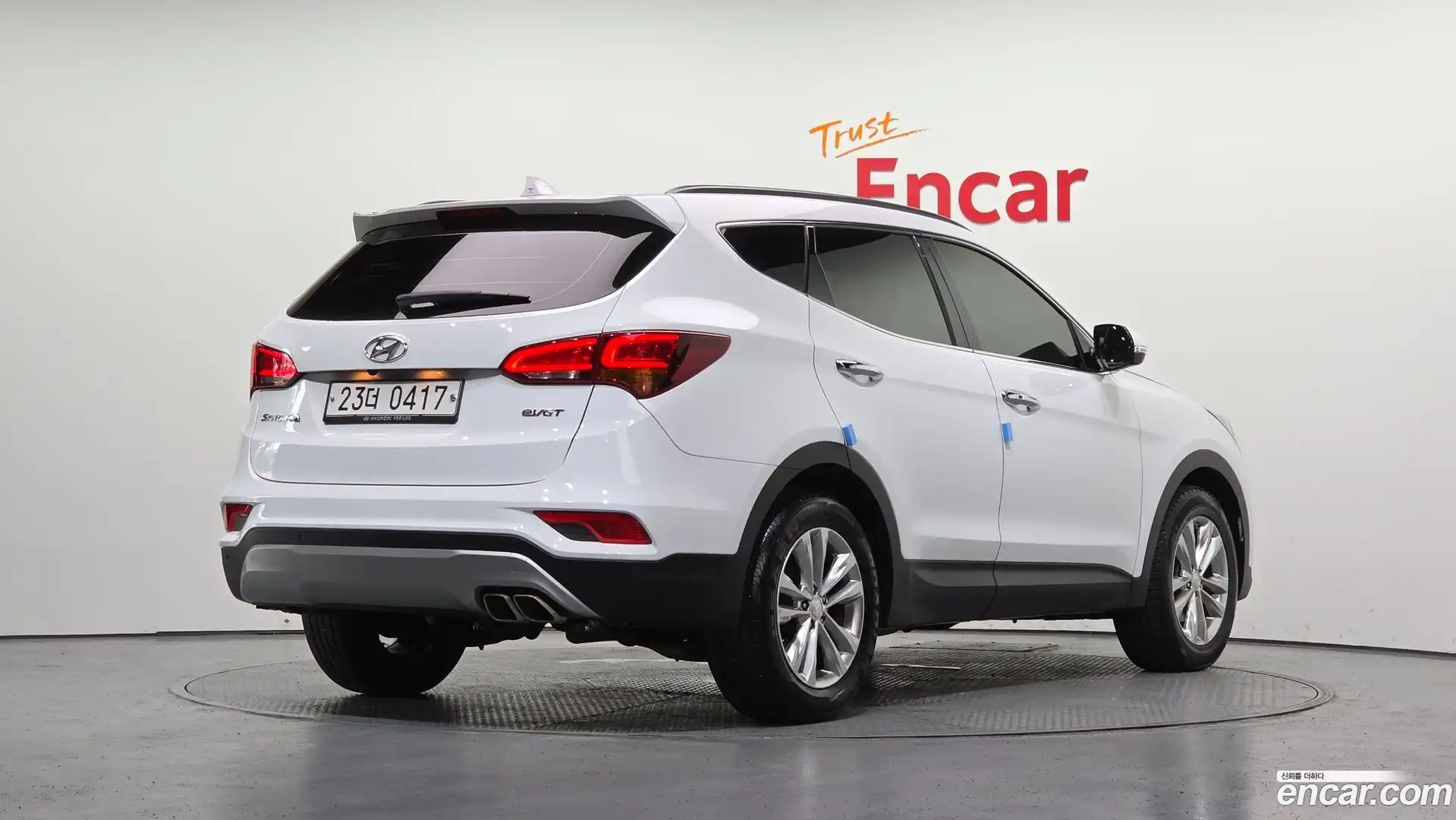 Santafe Hyundai 2016.8-OUTER-002
