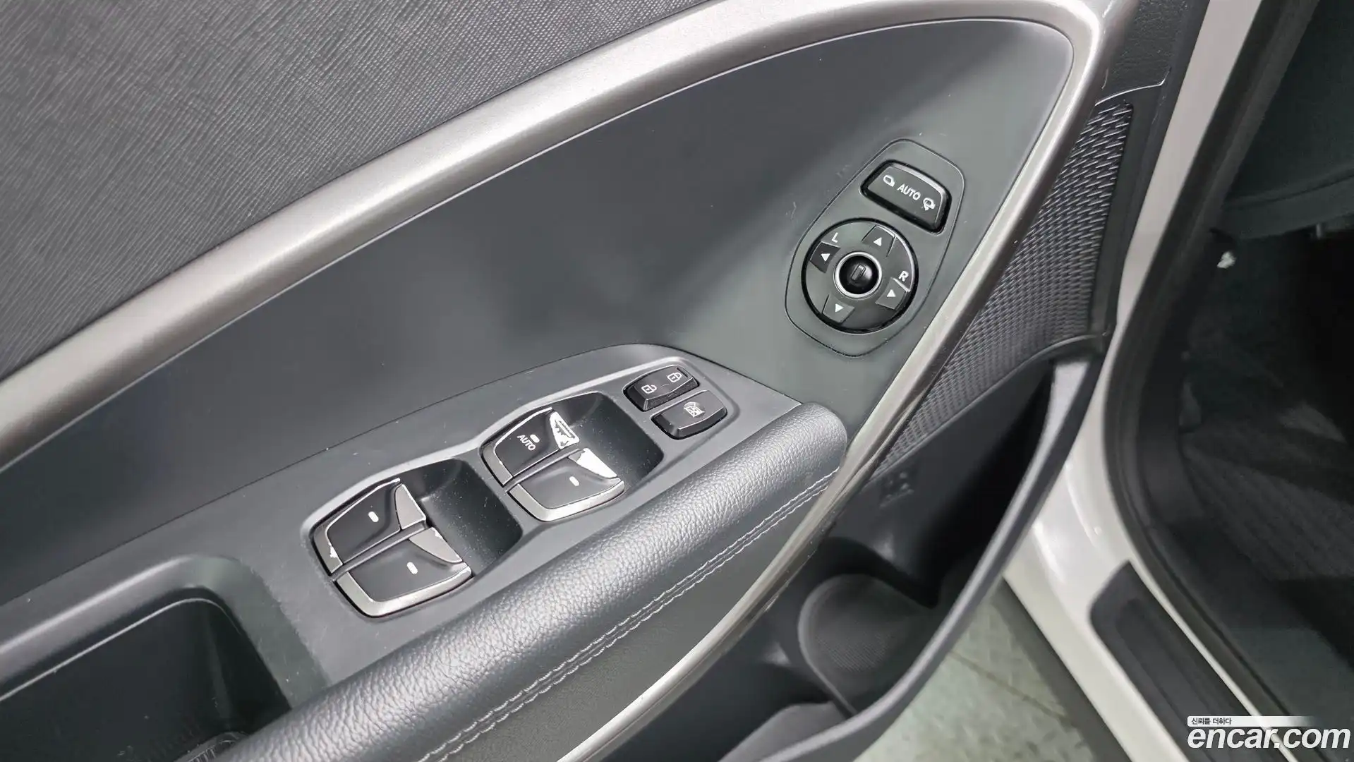 Santafe Hyundai 2016.8-OPTION-016